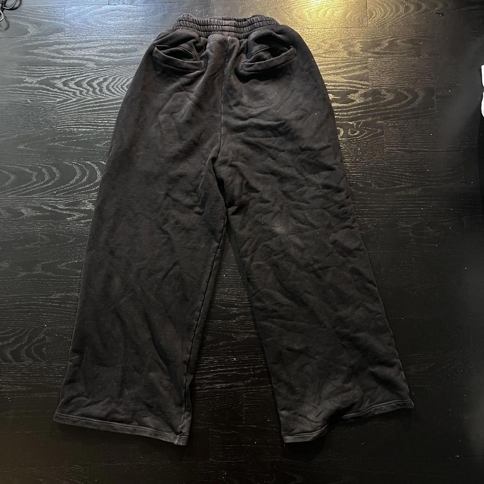 Designer Black Double-Waisted Wide Leg Sweatpants Size US 32 / EU 48 - 1 Thumbnail