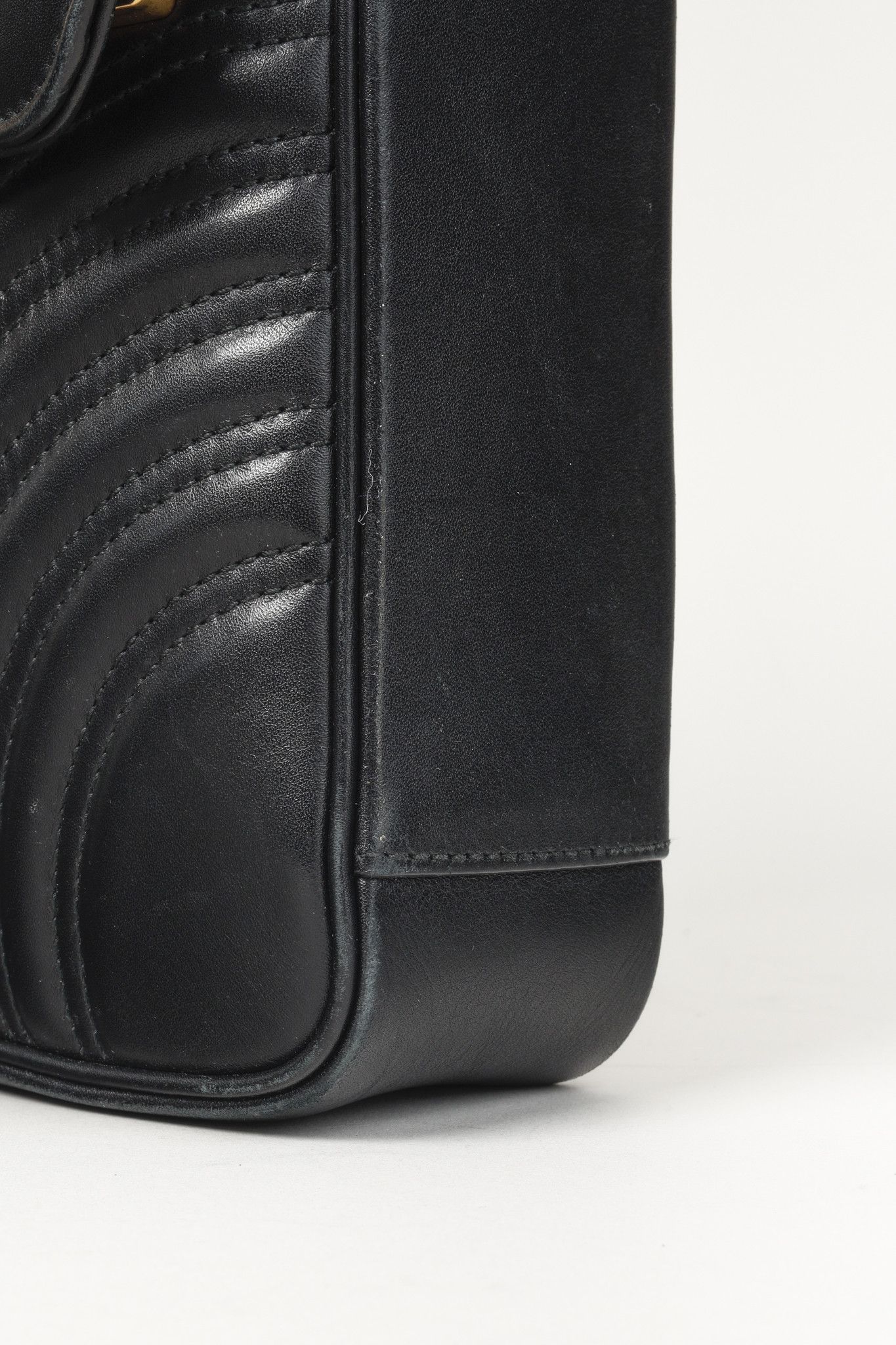 Gucci Gucci Marmont Medium Black Quilted Leather Flap Bag Size ONE SIZE - 6 Thumbnail