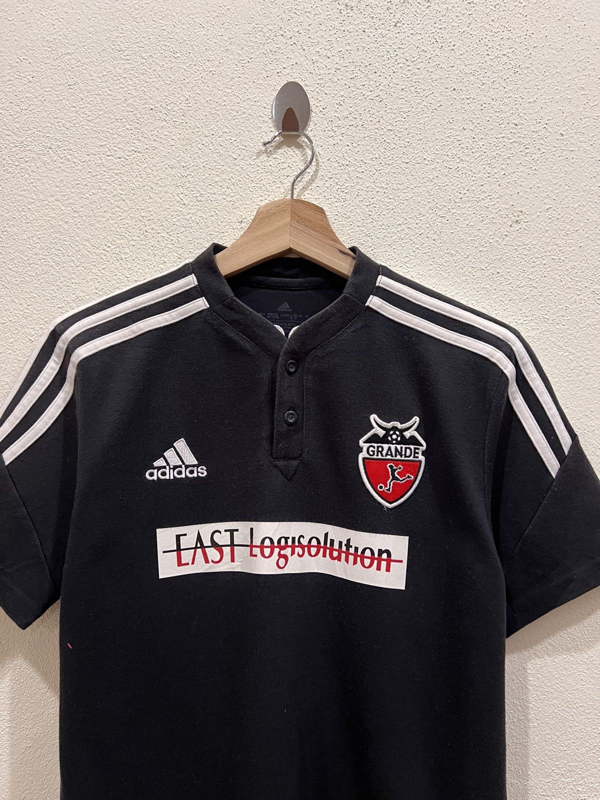 Adidas Adidas Small Logo Shirt Size US M / EU 48-50 / 2 - 3 Thumbnail