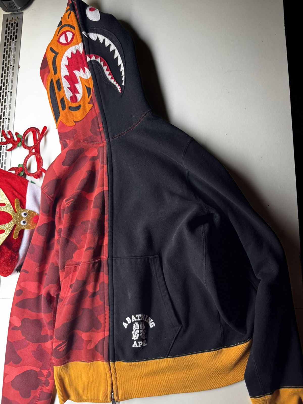 Bape Bape tiger/shark Size US M / EU 48-50 / 2 - 1 Thumbnail