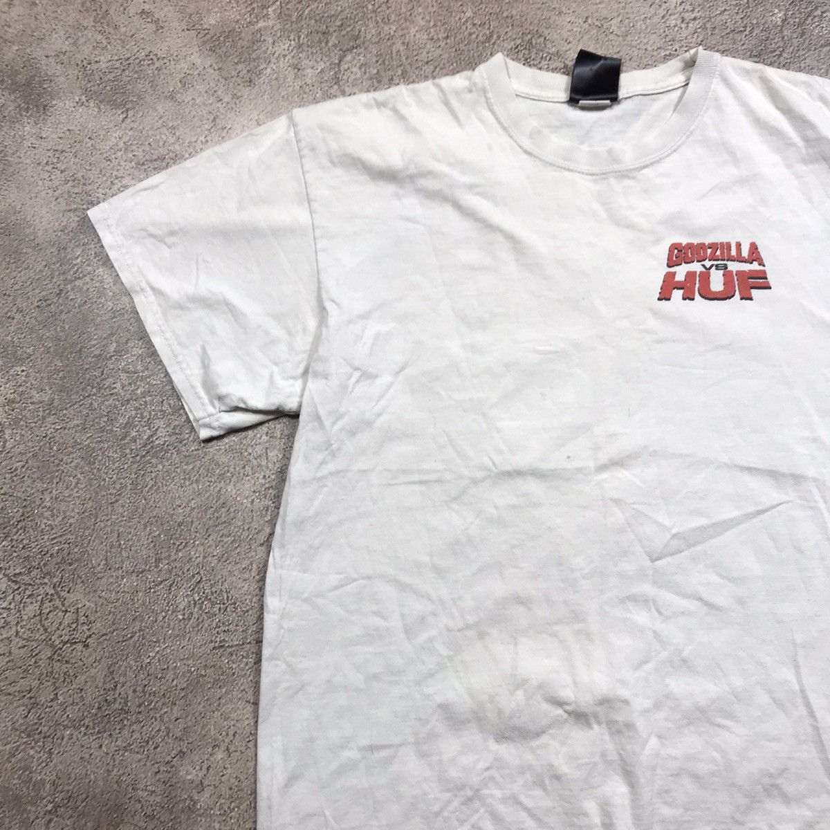 Vintage Vintage HUF Godzilla Graphic Tee Y2K Skate Streetwear Boxy L Size US L / EU 52-54 / 3 - 2 Thumbnail