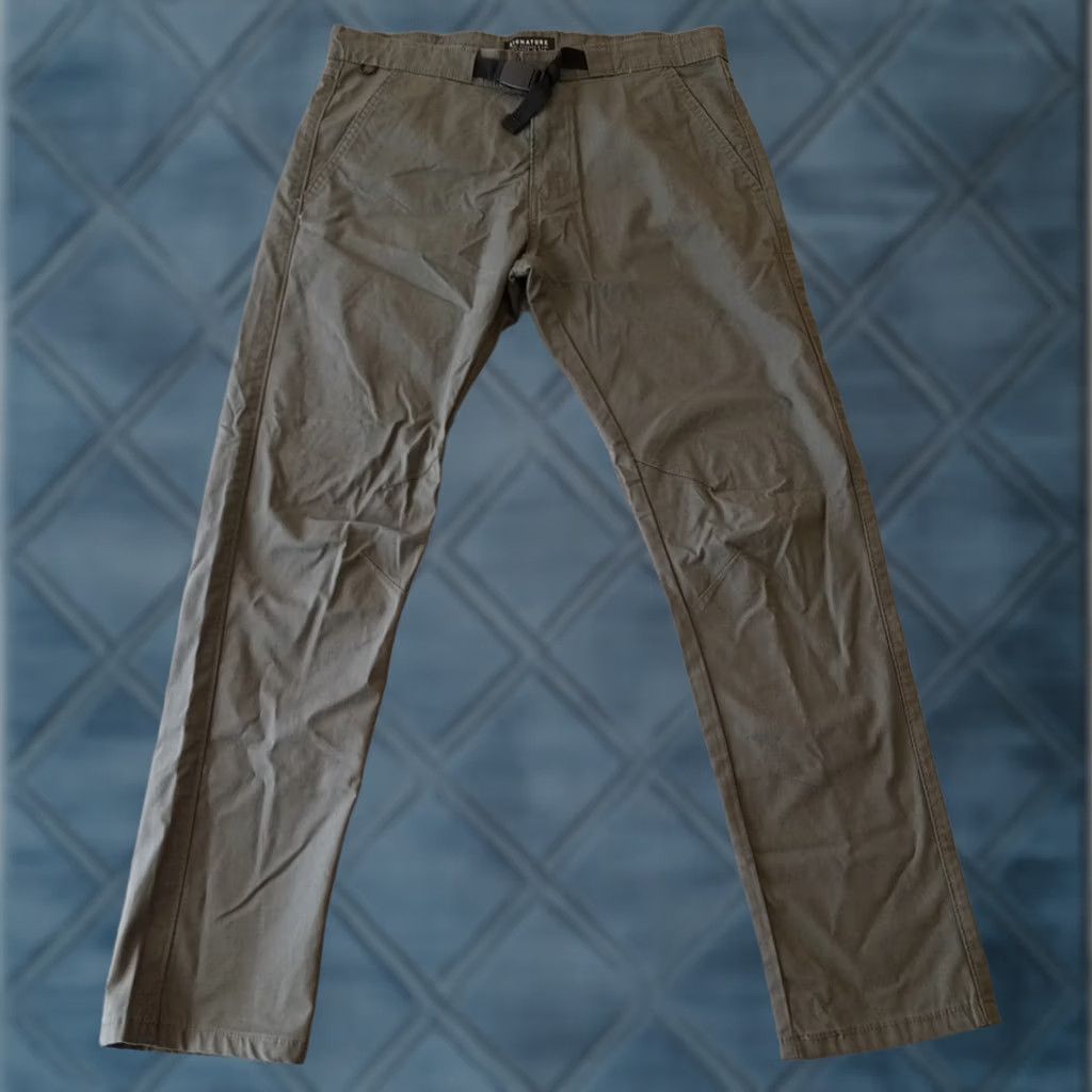 Levi's Levi's Pants Mens Size 32 Green Belted 32x29 Cotton Blend Straight Leg Chino Regular Rise 32 Inseam 29 Belted Front Flat Front Size US 32 / EU 48 - 1 Thumbnail