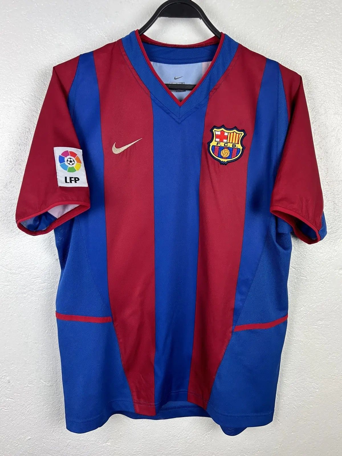 Nike Vintage Nike x FC Barcelona 2002/03 Home Kit Youth Jersey Size US S / EU 44-46 / 1 - 1 Thumbnail