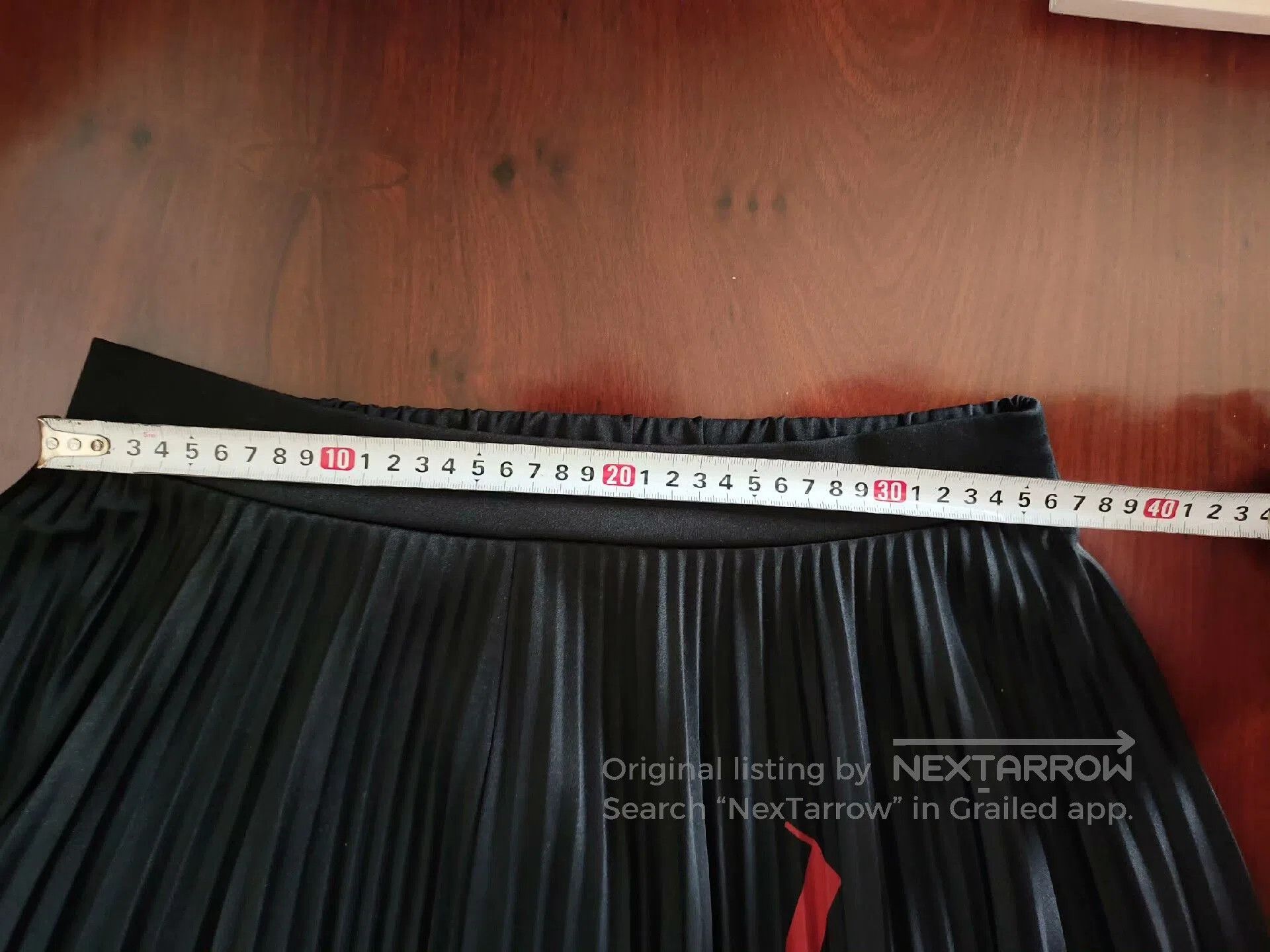 Valentino Valentino Black Pleated Skirt with Red Logo. Size US 29 - 3 Thumbnail
