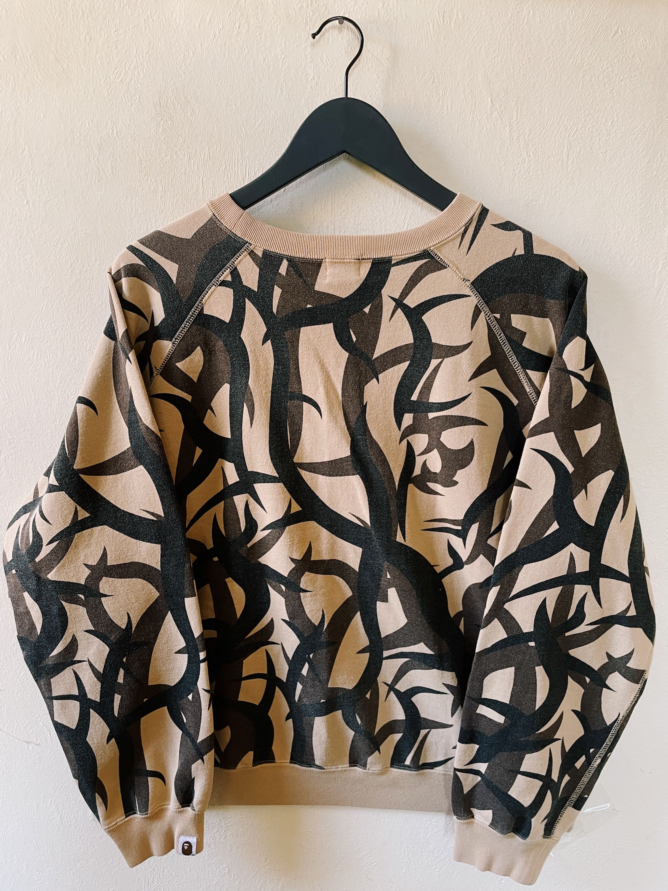 Bape Vintage Y2K Bape A Bathing Ape Tribal Camo Crewneck Size US M / EU 48-50 / 2 - 2 Thumbnail