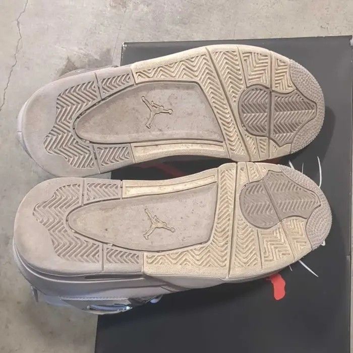 Jordan Brand Jordan 4 Retro Frozen Moments AQ9129 001 Size 10 US Women Size US 8.5 / EU 41-42 - 5 Thumbnail