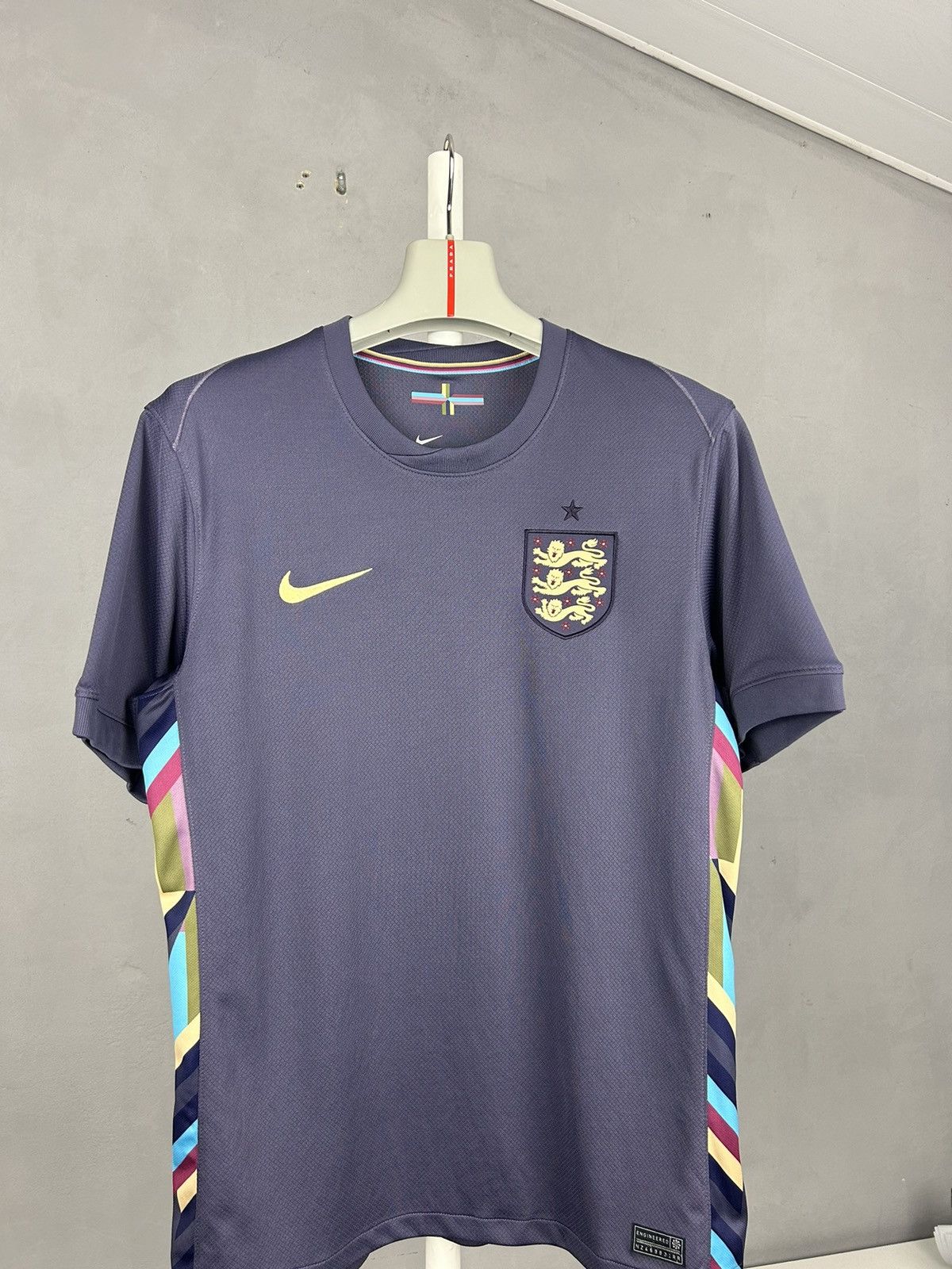 Nike Nike England 2024 Away Soccer Jersey Shirt Size US M / EU 48-50 / 2 - 2 Thumbnail