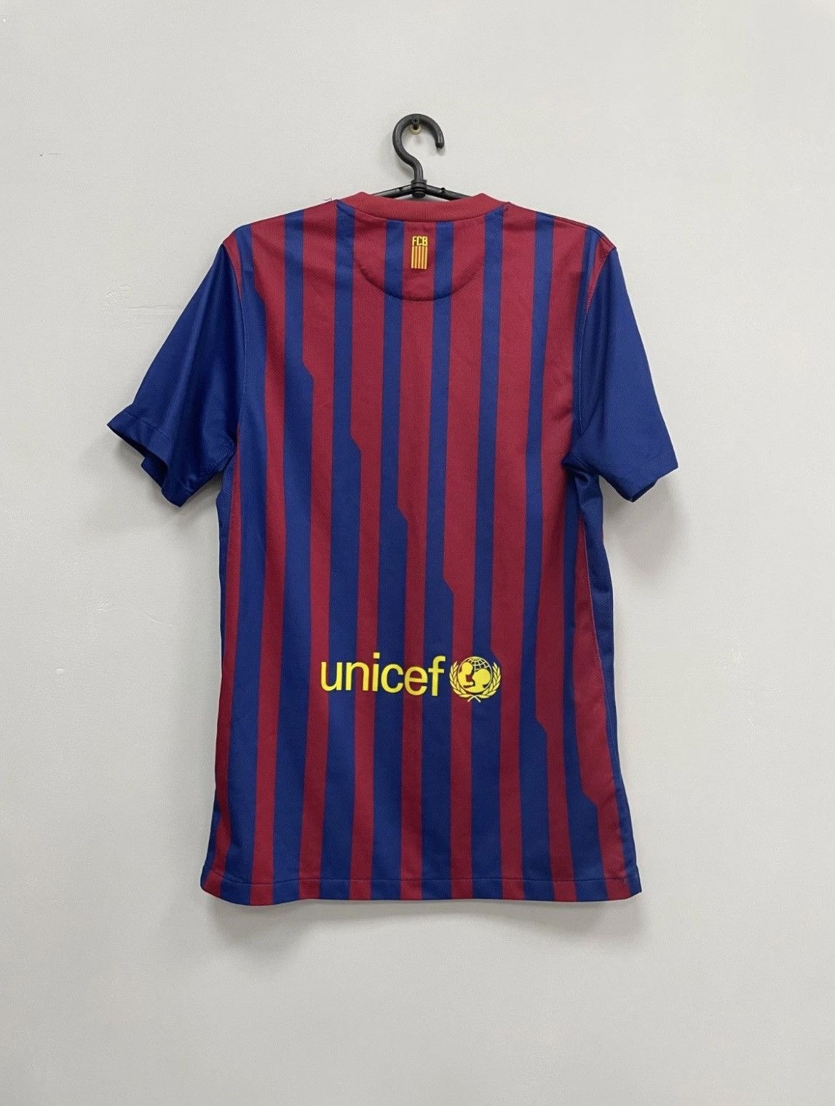 Nike FC Barcelona 2011/2012 Home Football Shirt Jersey Nike Size US S / EU 44-46 / 1 - 2 Thumbnail