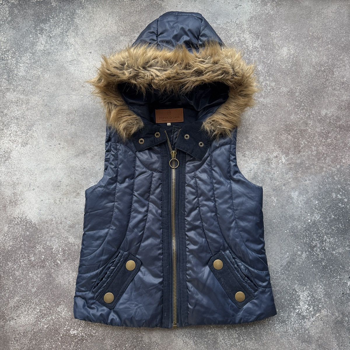 If Six Was Nine River Island 2000’s Vintage Y2K Faux Fur Hooded Puffer Vest Size M / US 6-8 / IT 42-44 - 1 Thumbnail