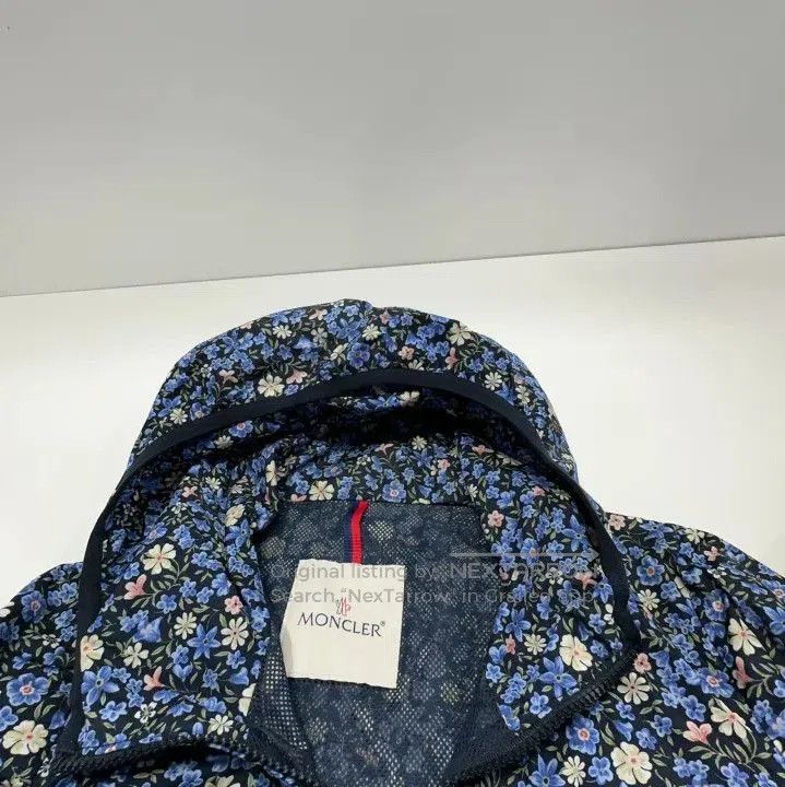 Moncler Moncler Floral Print Zip Hooded Jacket. Size US XXS / EU 40 - 6 Thumbnail