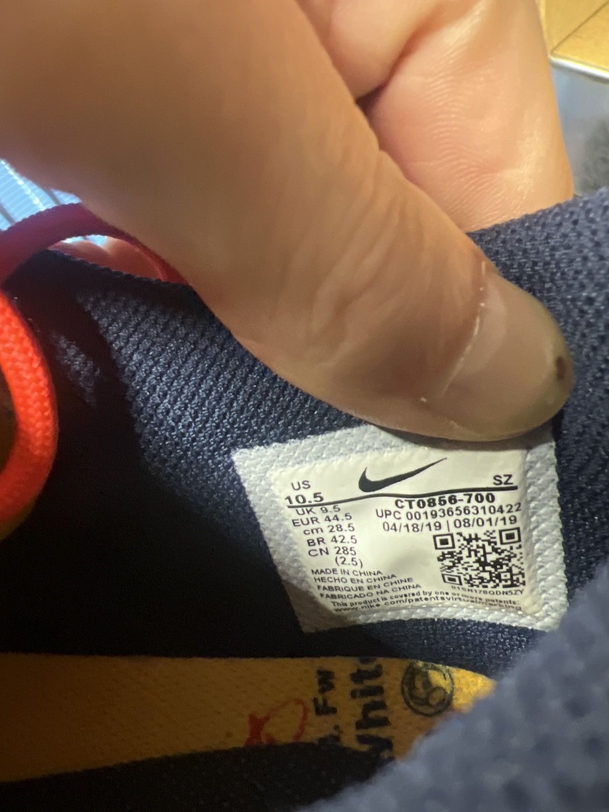Nike × Off-White Nike Dunk Low Off-White University Gold EU 44,5 Size US 10.5 / EU 43-44 - 8 Thumbnail