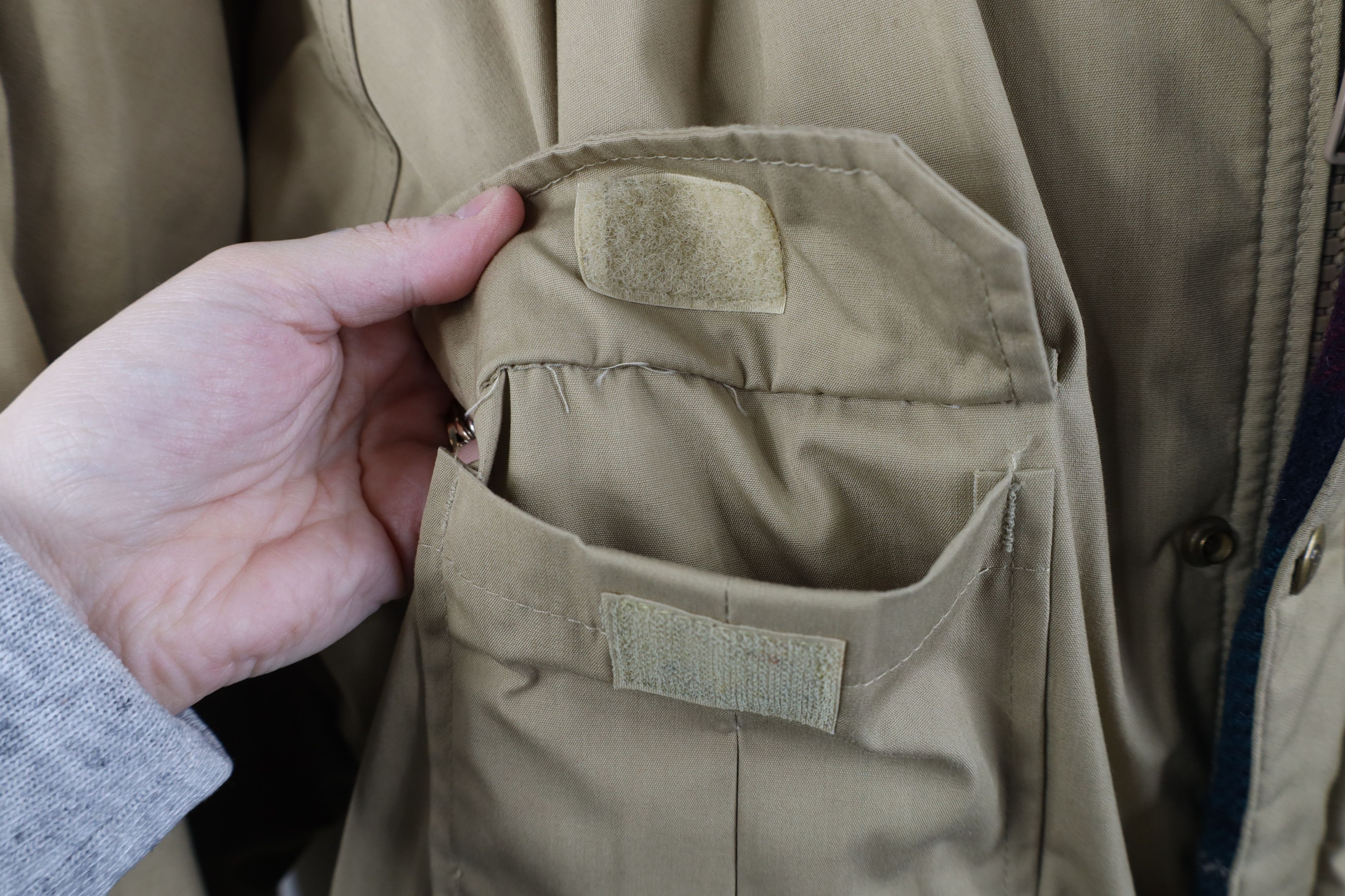 Vintage × Woolrich Woolen Mills Vintage 90s Woolrich Lined Full Zip Parka Jacket Beige USA Size US XL / EU 56 / 4 - 5 Thumbnail