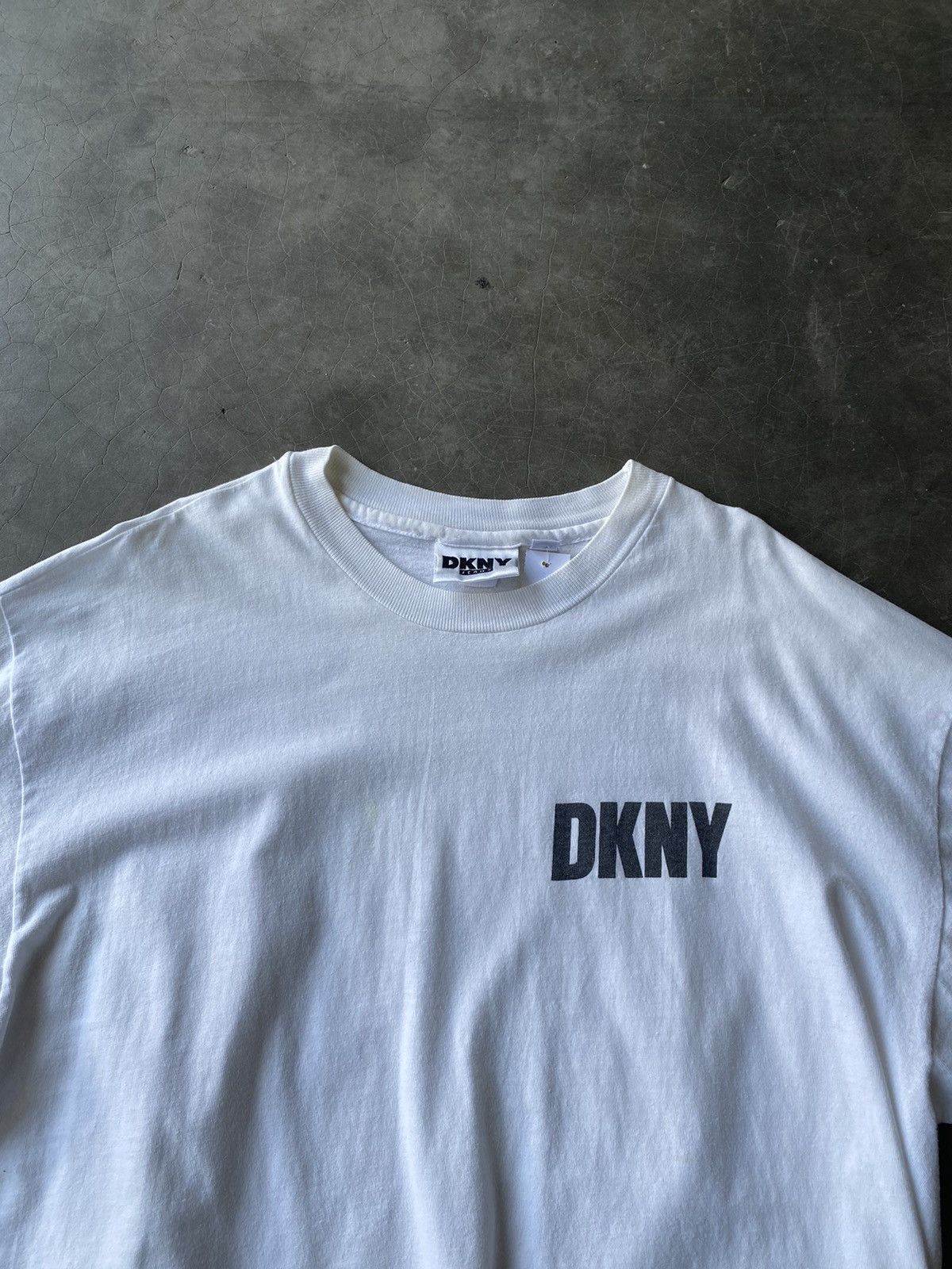 Vintage Vintage DKNY Full Print Shirt Size US XL / EU 56 / 4 - 5 Thumbnail