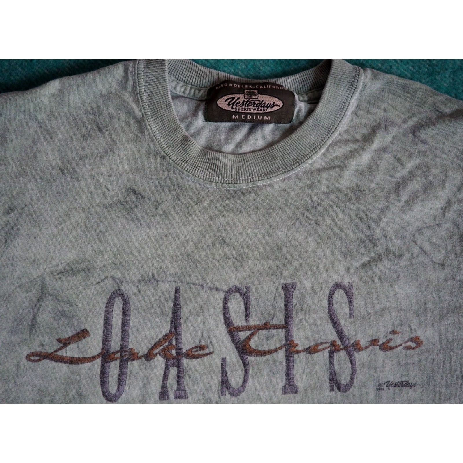Vintage VTG Yesterdays Lake Travis California Oasis Green Tee T-Shirt Mens M 90s Shirt Cotton Short Sleeve Graphic Decade 1990s Sportswear/Beach Mens Size US M / EU 48-50 / 2 - 3 Thumbnail