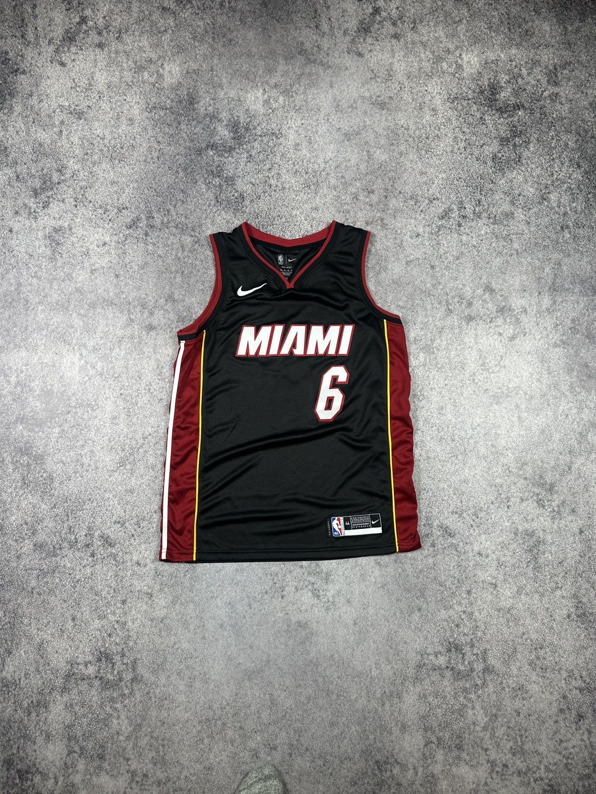 NBA Nike Miami Heat 6 James Basketball Jersey USA M Size US M / EU 48-50 / 2 - 1 Thumbnail