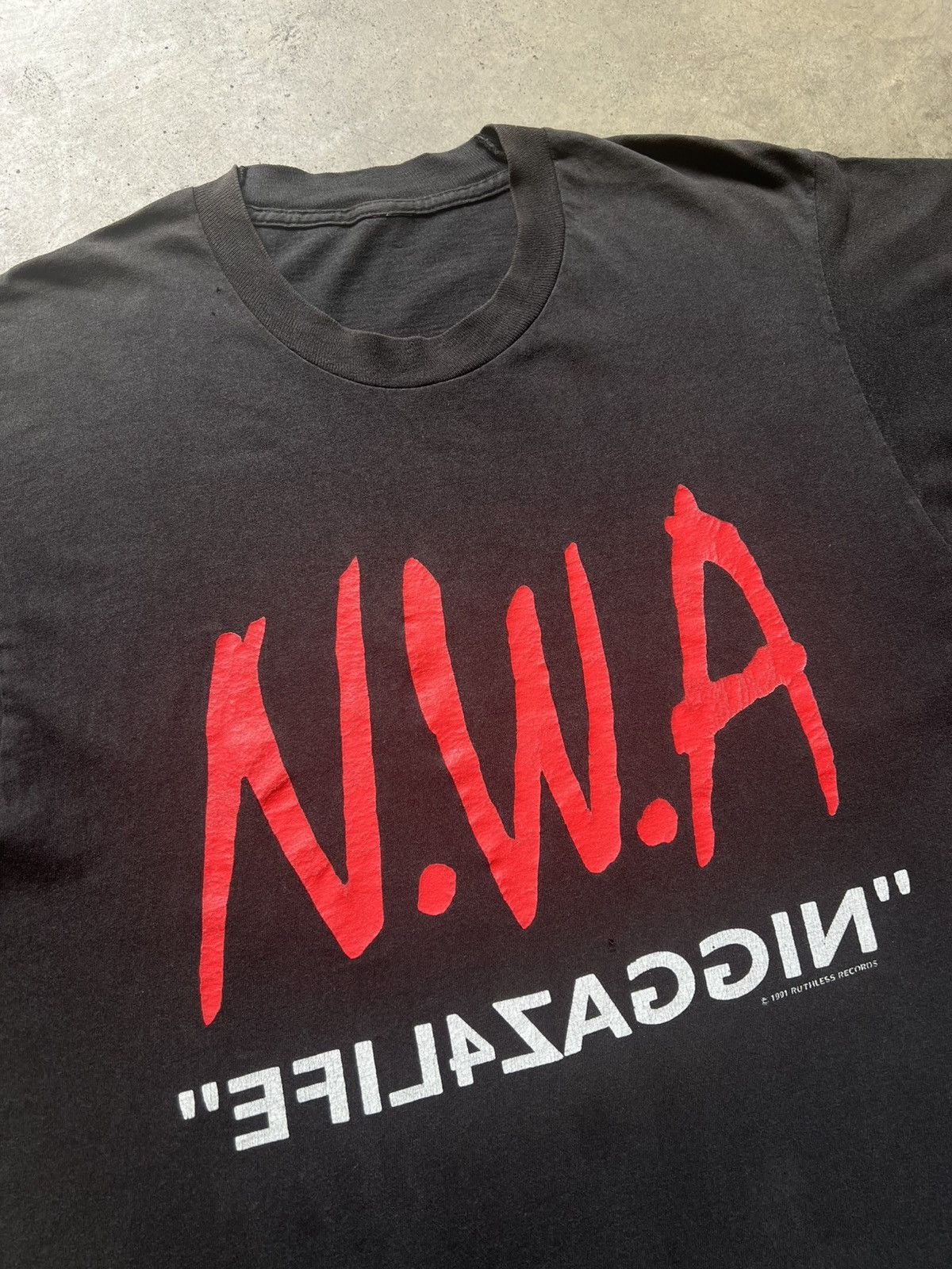 Rap Tees VTG ‘90s NWA “Niggaz4life” Rap Tee Shirt Ice Cube Eazy E Size US L / EU 52-54 / 3 - 4 Thumbnail
