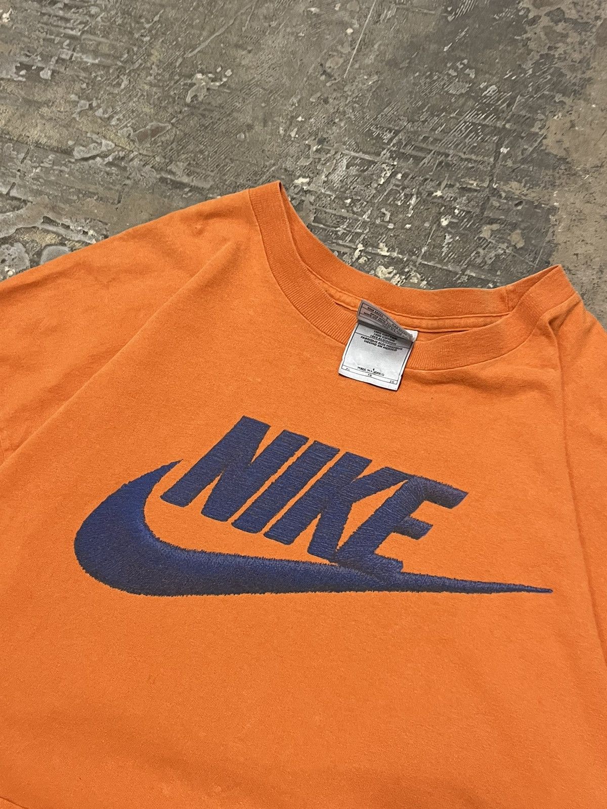 Nike × Vintage Nike vintage streetwear big swoosh tee shirt y2k hype Size US XL / EU 56 / 4 - 6 Thumbnail