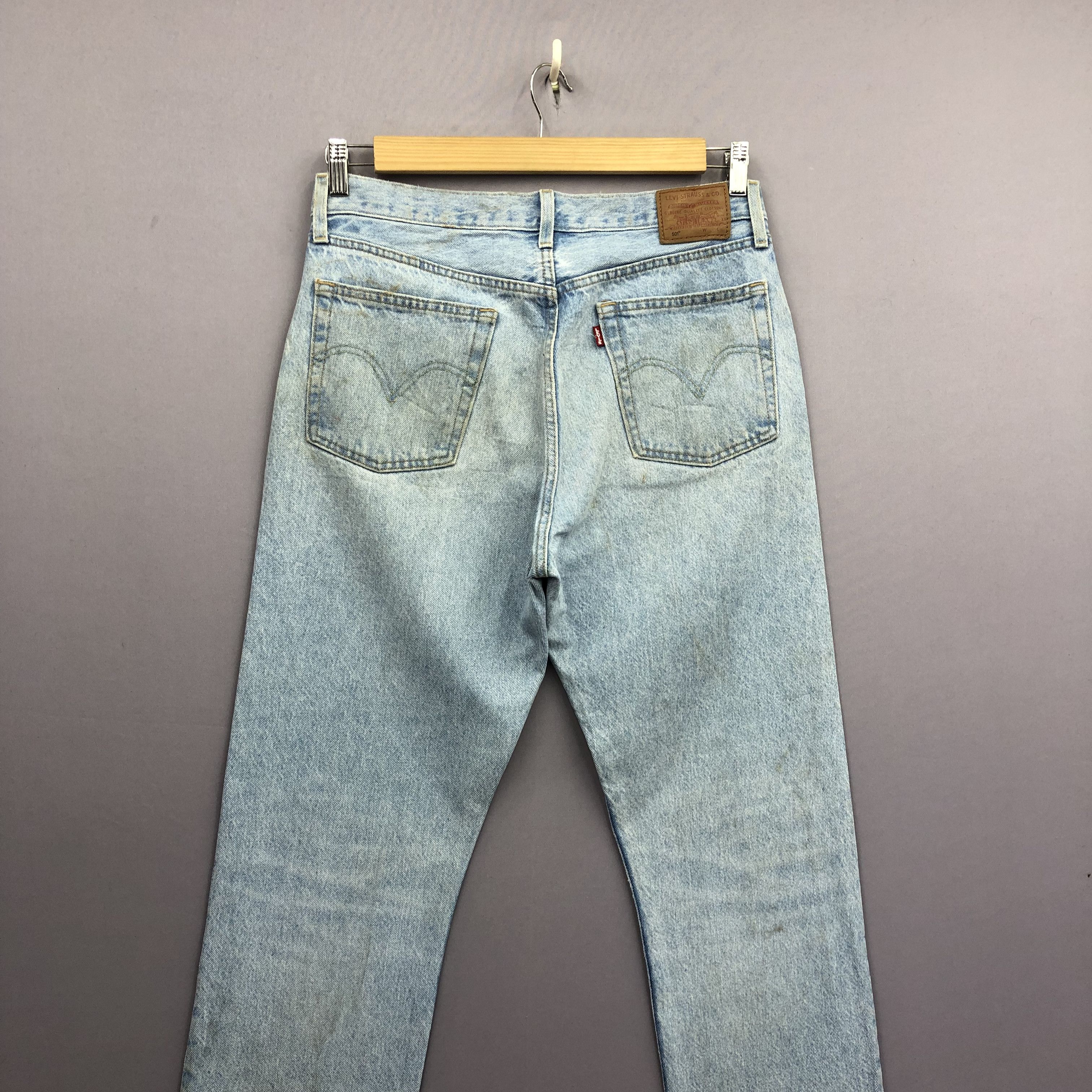 Levi's Vintage Levis 501 Light Wash Jeans Levi's Sun Faded Denim Size US 32 / EU 48 - 4 Thumbnail