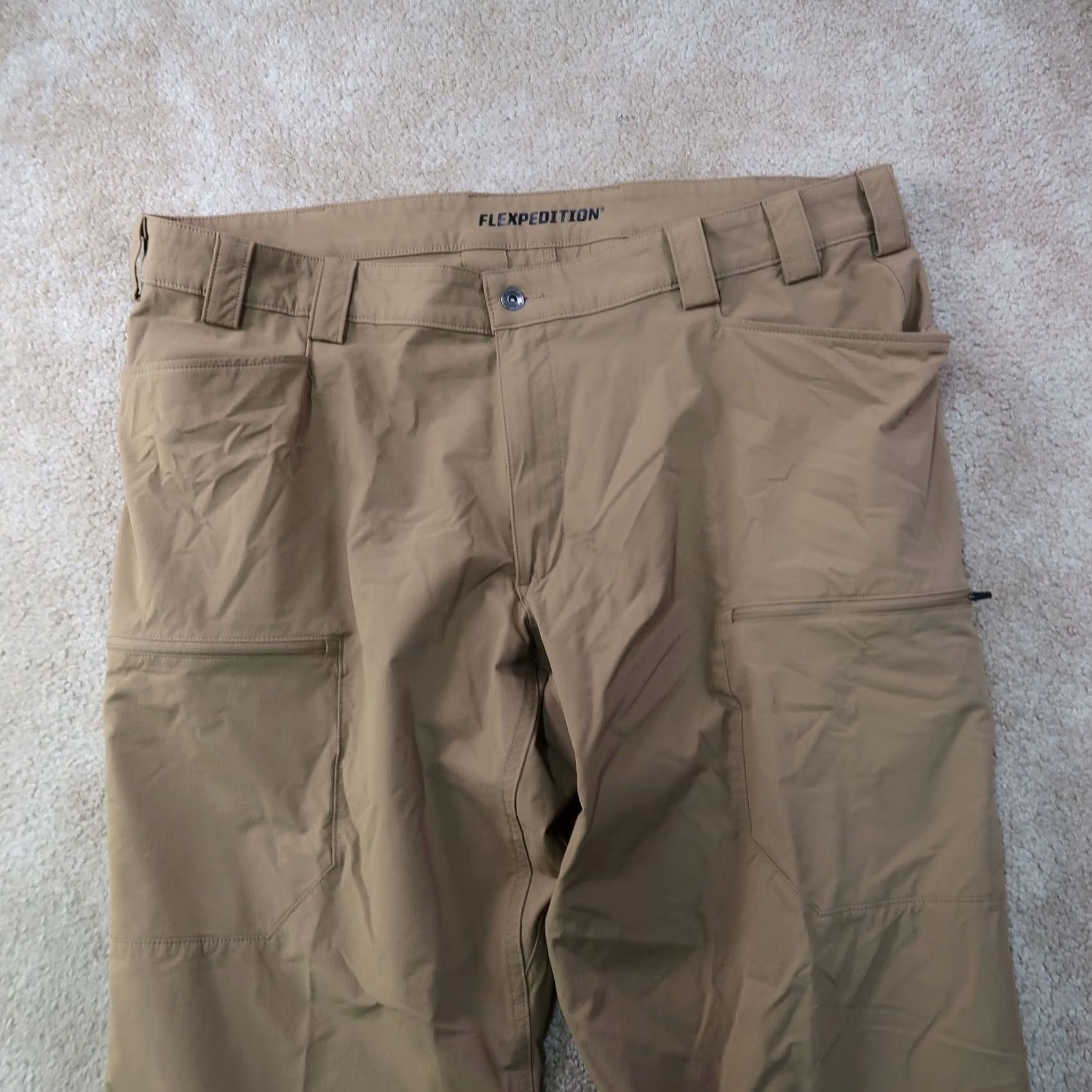 Vintage Duluth Trading Flexpedition Relaxed Cargo Pants Mens 44x30 Tan Stretch Workwear Pants Mens 44x30 Tan Cargo Pocket Size US 44 / EU 60 - 2 Thumbnail