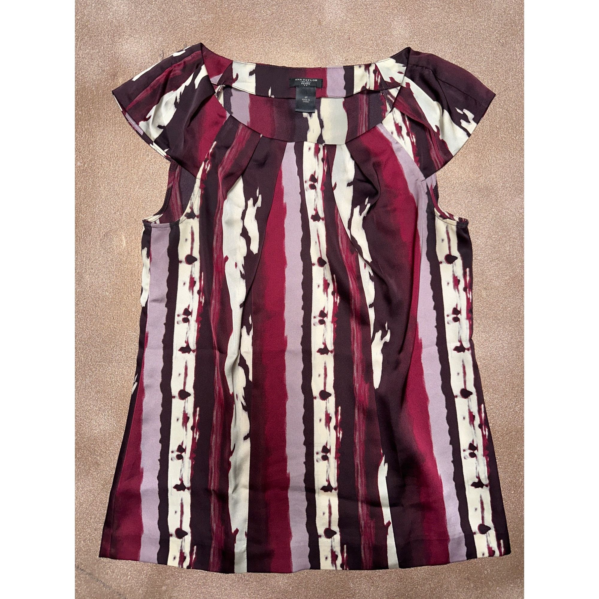 Ann Taylor Ann Taylor Petite 4P Maroon Cream Abstract Cap Sleeve Blouse Size S / US 4 / IT 40 - 9 Thumbnail