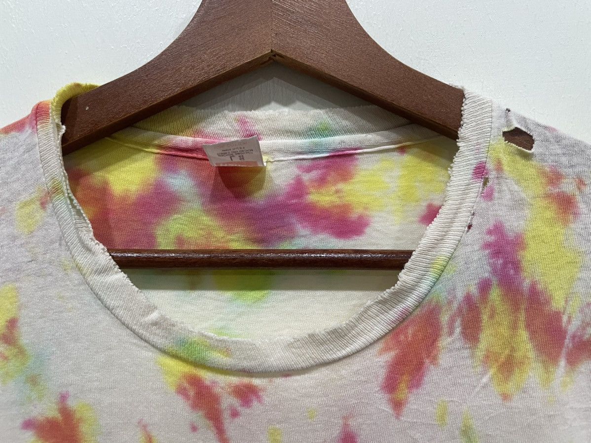 Hanes × Vintage Vintage Hanes 70s Tie Dye Distressed Tshirt Size US L / EU 52-54 / 3 - 3 Thumbnail