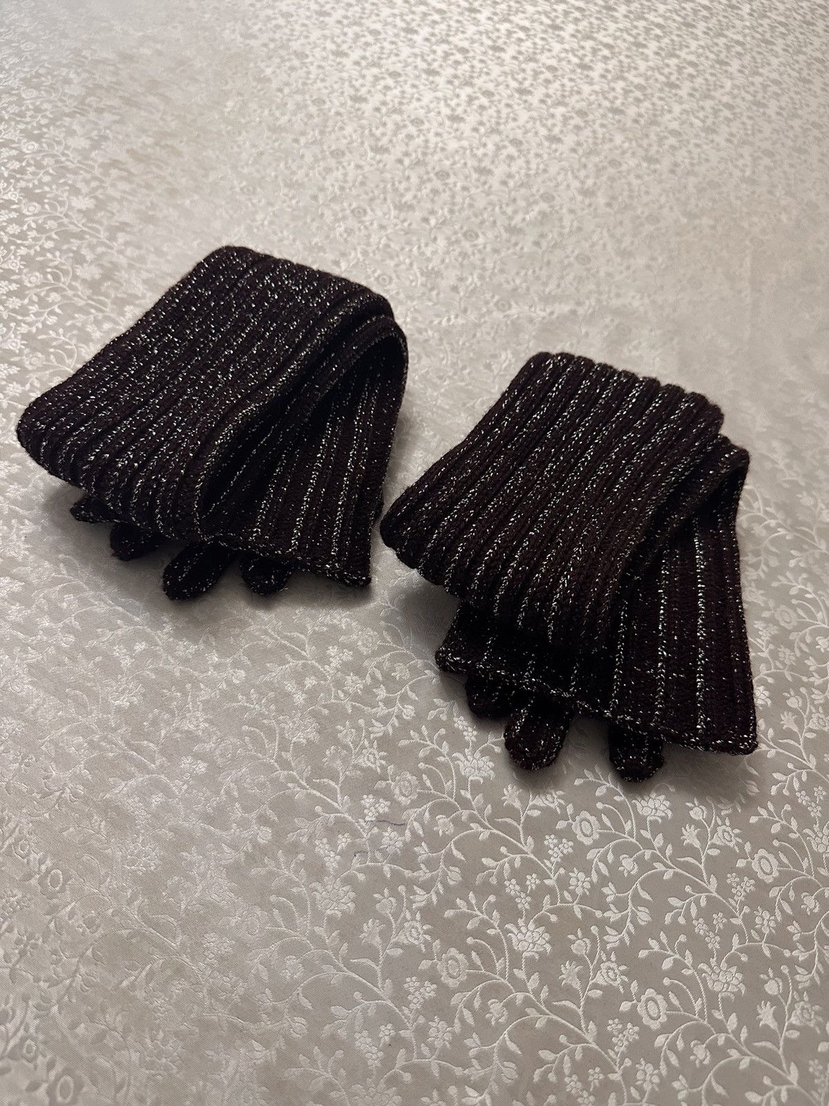 Prada 2011 Prada Rare Knitted Contrast silver line Sleeves Gloves Size ONE SIZE - 5 Thumbnail