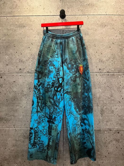 Balenciaga Balenciaga skater sweatpants Grailed
