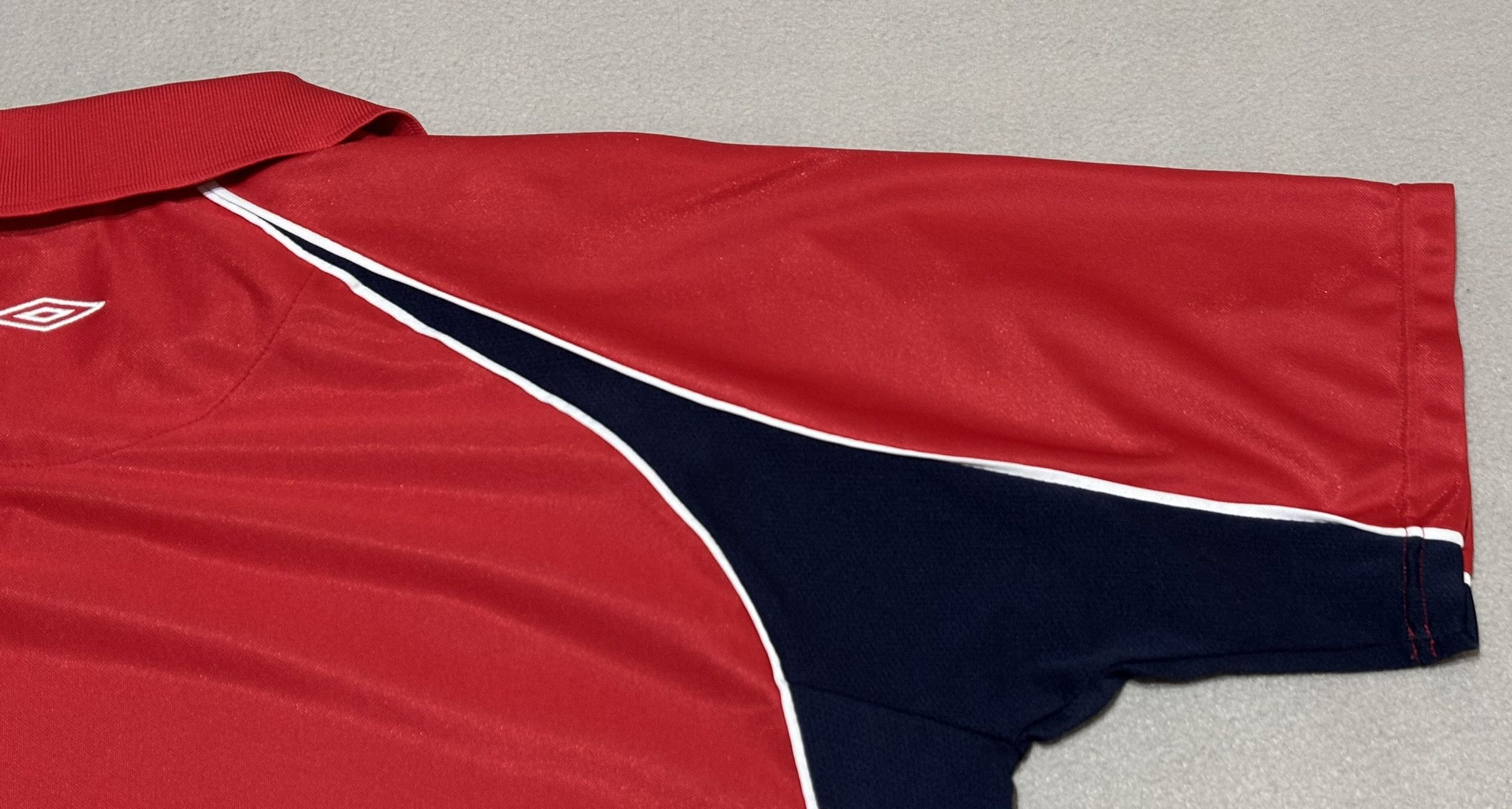 Umbro England 2000 Umbro Training Jersey Size XXL Size US XXL / EU 58 / 5 - 12 Thumbnail