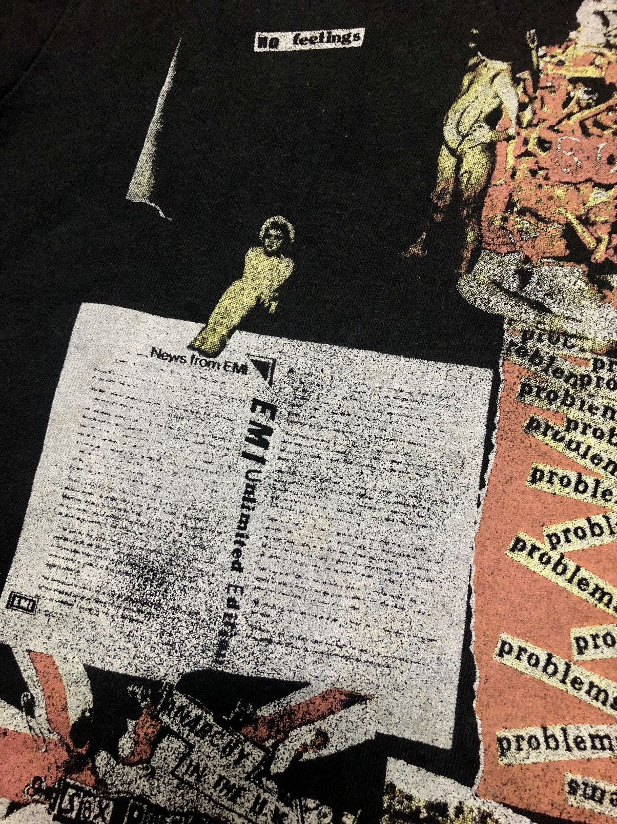 Band Tees Sex Pistols x Uniqlo Full Print Size US S / EU 44-46 / 1 - 14 Thumbnail