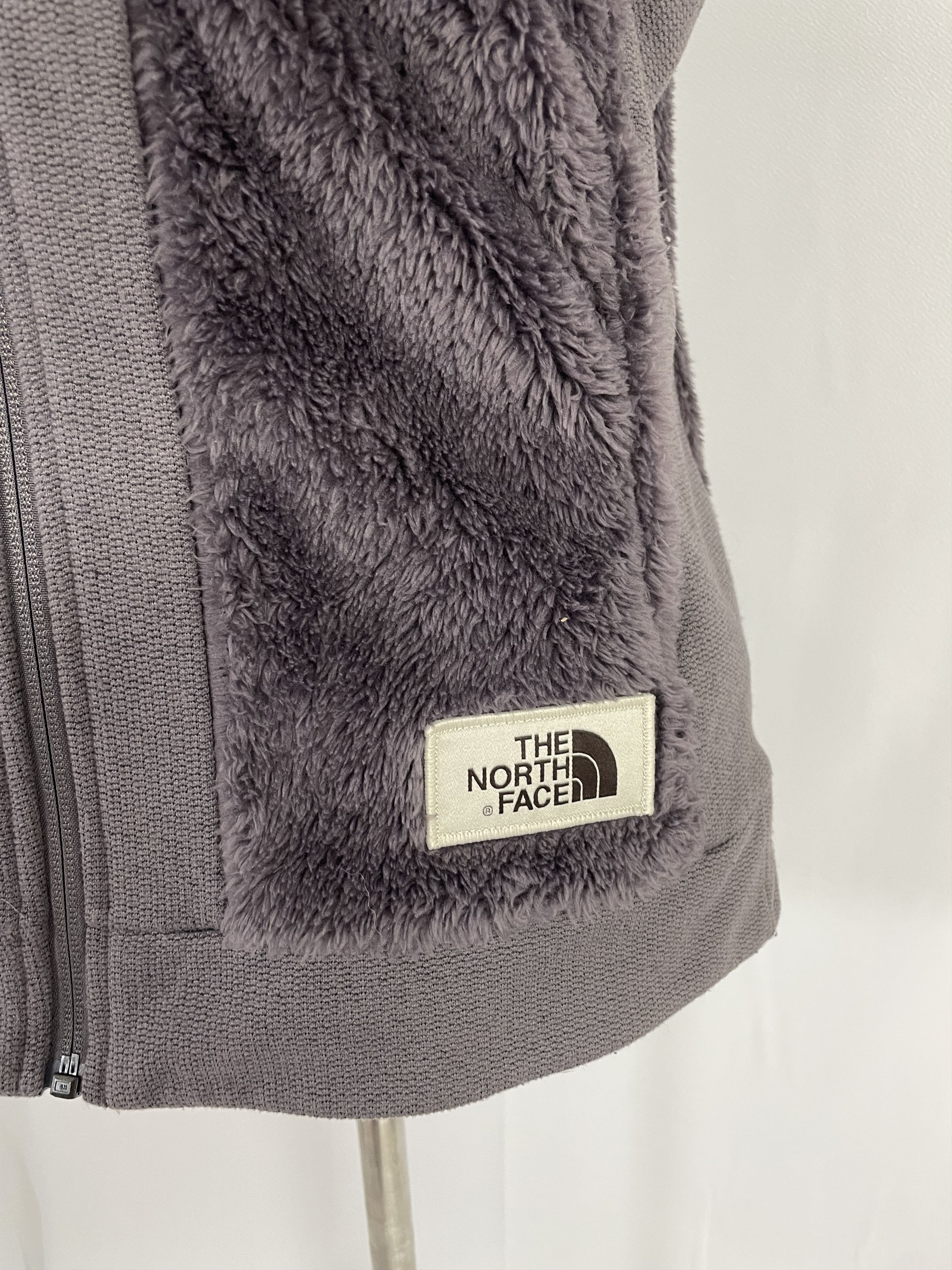The North Face The North Face Vest Size Small Gray Faux Fur Full Zip Jacket Size S / US 4 / IT 40 - 5 Thumbnail
