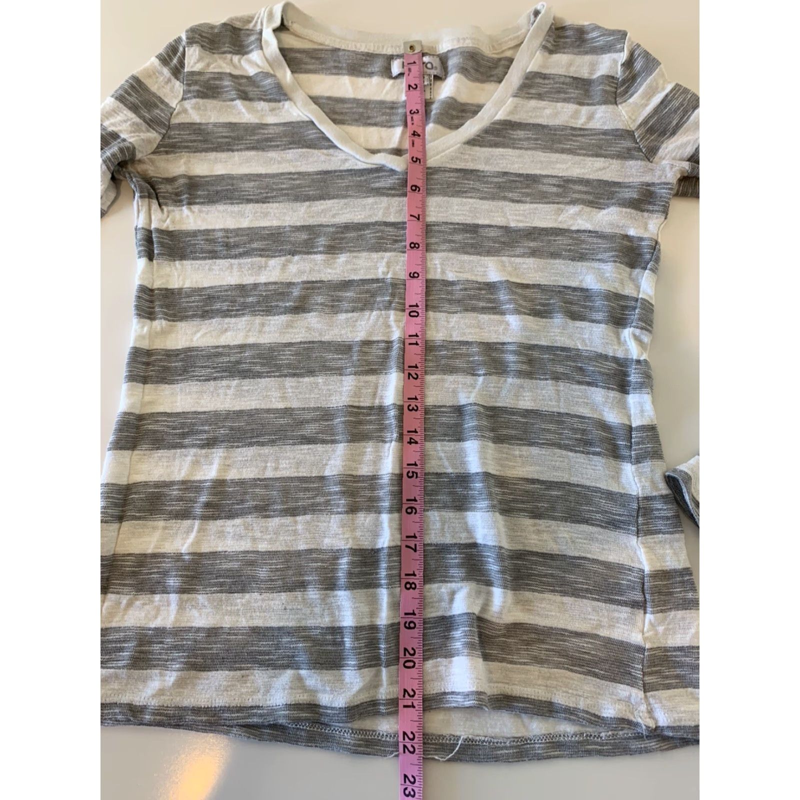 Vintage KIRRA Striped Deep V Neck Lightweight Gray Cream Women's Large Blouse Shirts V-Neck Knit Top Ladies L Stripe Size L / US 10 / IT 46 - 4 Thumbnail