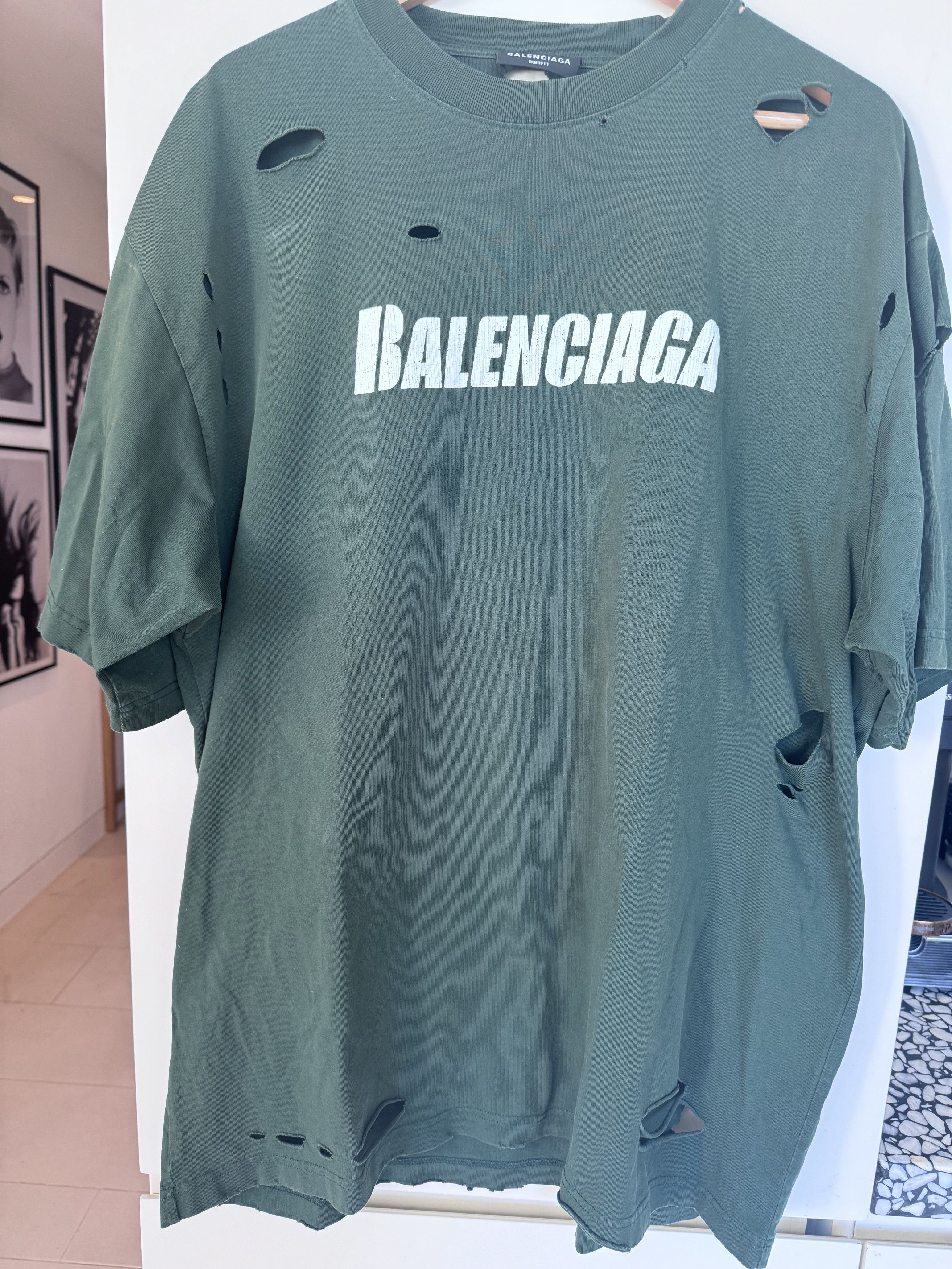 Balenciaga Oversized Ripped Green Balenciaga T-Shirt Size US M / EU 48-50 / 2 - 1 Thumbnail