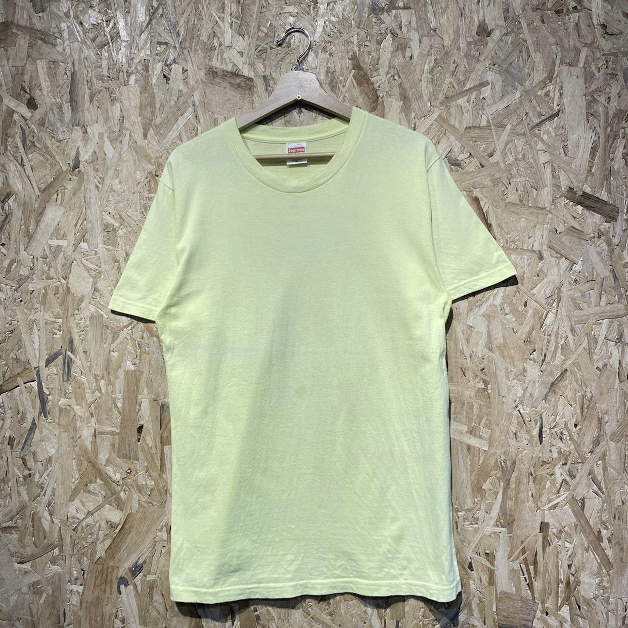Supreme Plain Shirt Size Medium