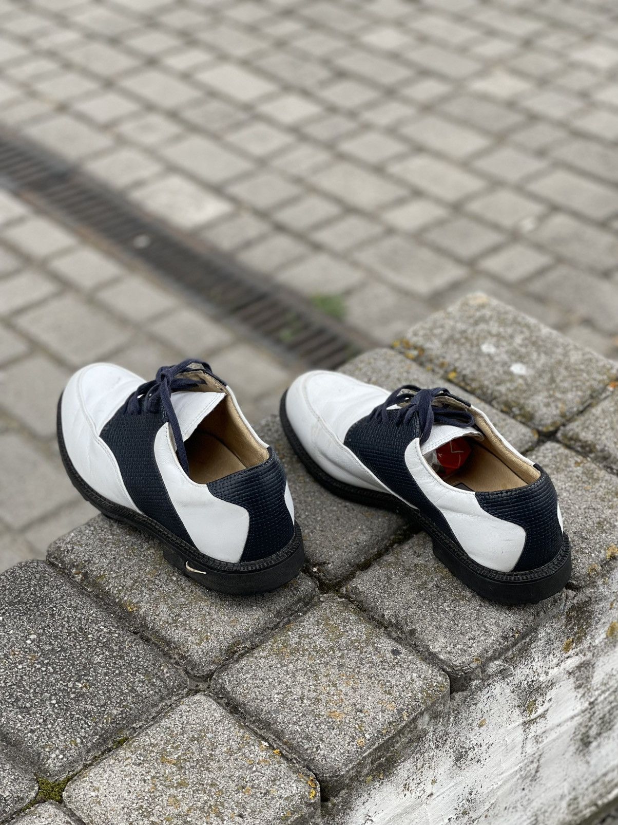 Nike Vintage leather Nike golf sneakers Size US 8.5 / EU 41-42 - 6 Thumbnail
