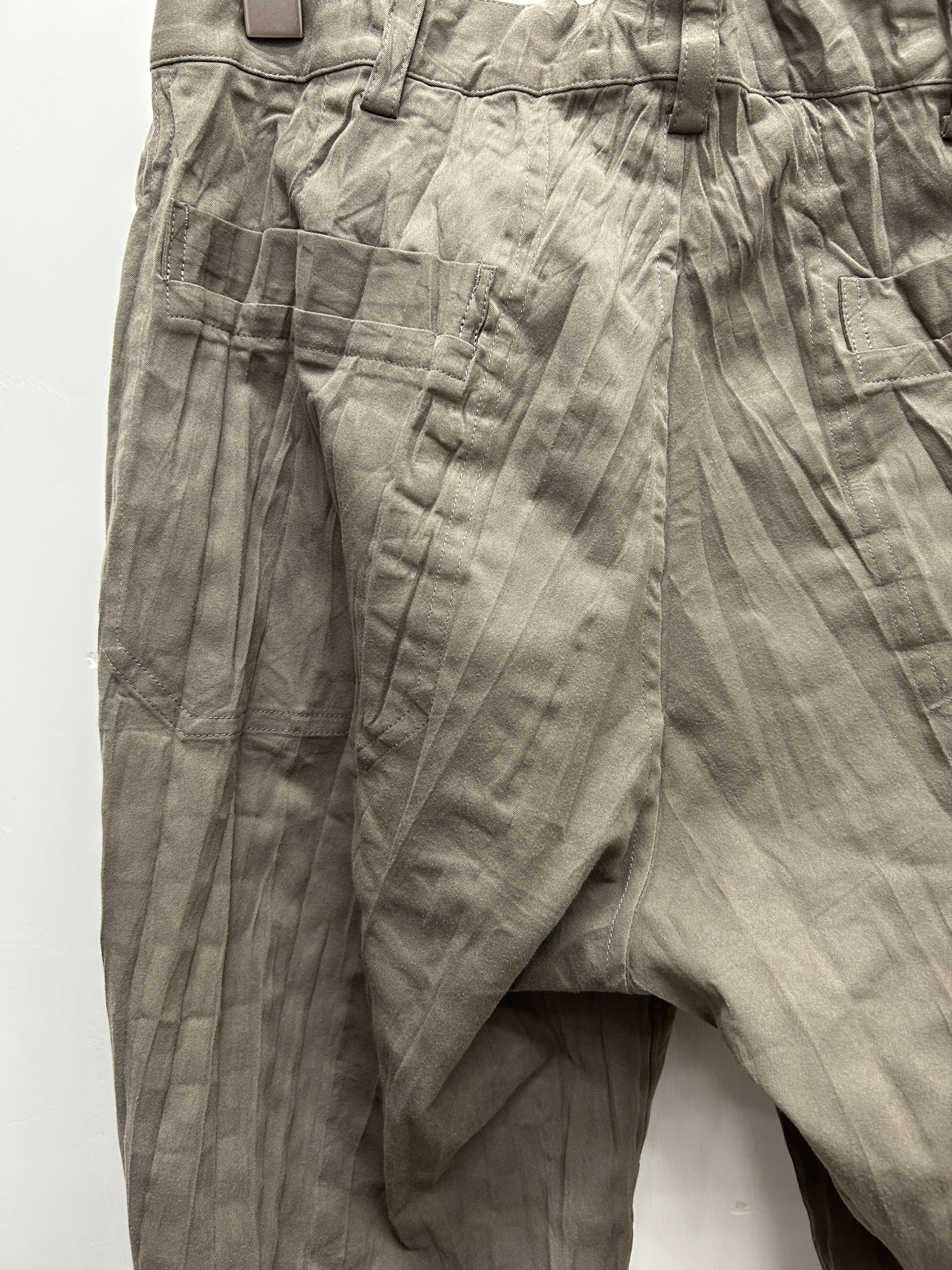 Issey Miyake Issey Miyake Men SS17 pleated trousers Size US 32 / EU 48 - 7 Thumbnail
