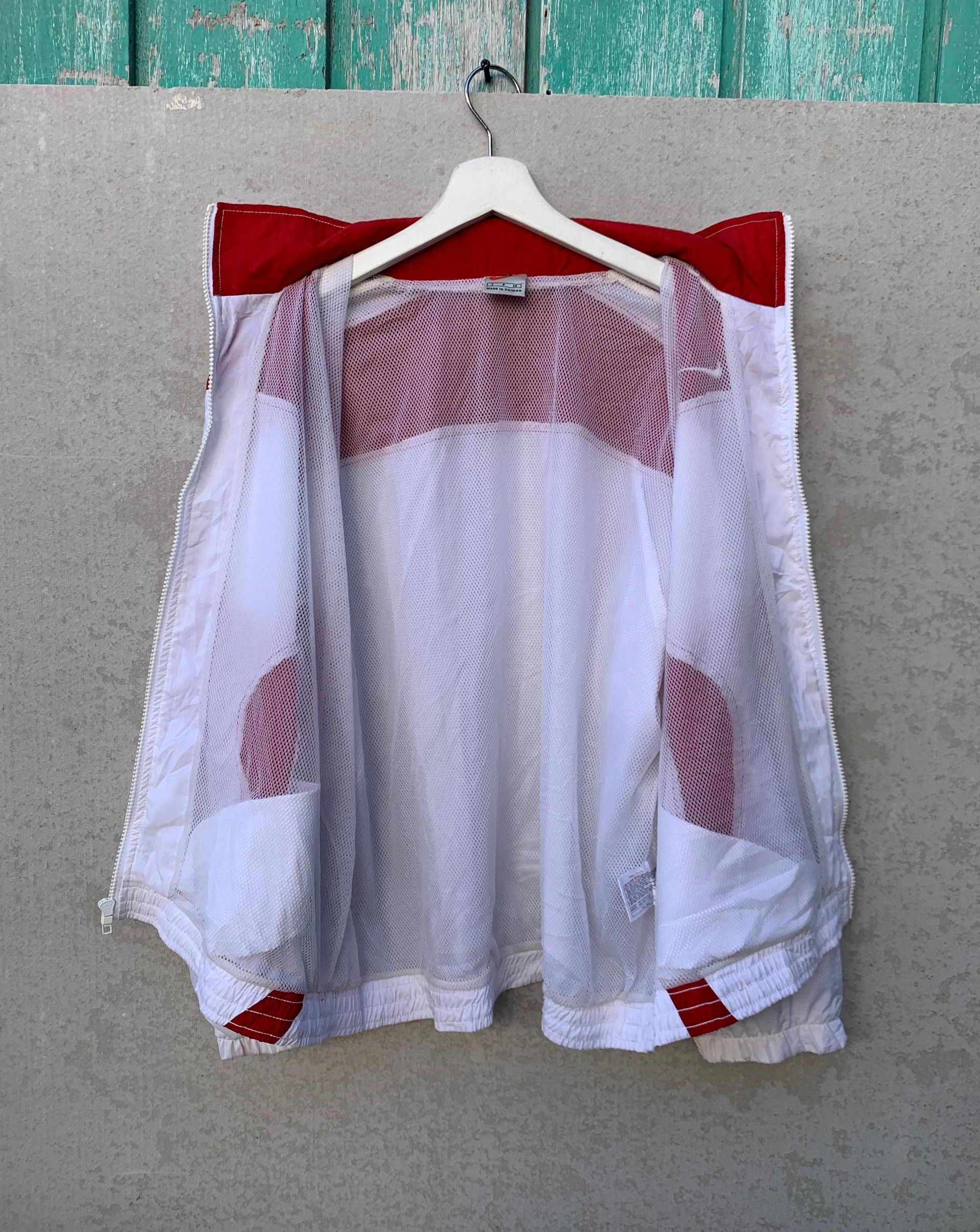 Nike Vintage Nike Windbreaker Jacket Size US S / EU 44-46 / 1 - 5 Thumbnail