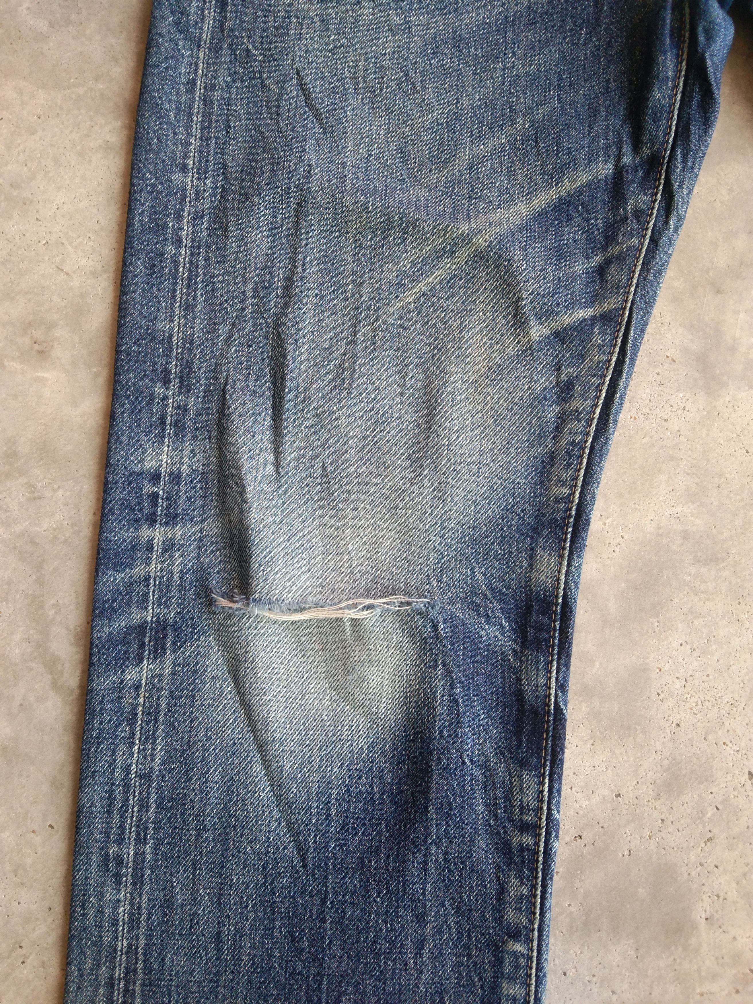 Japanese Brand Vintage Japanese Uniqlo Redline Selvedge Distressed Jeans Size US 31 - 5 Thumbnail