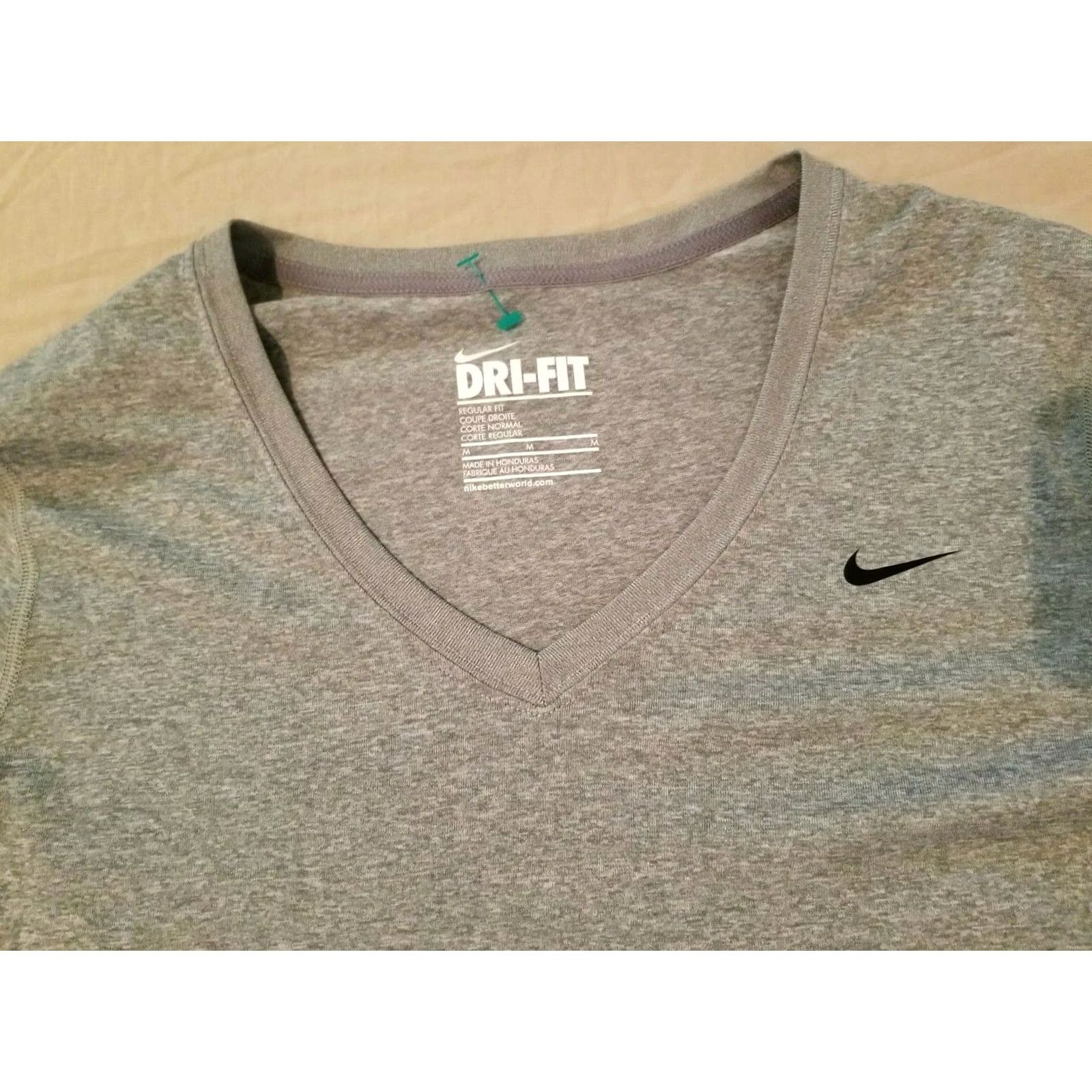 Nike Nike Shirt Womens M Medium Gray Athletic Gym Workout Size M / US 6-8 / IT 42-44 - 2 Thumbnail