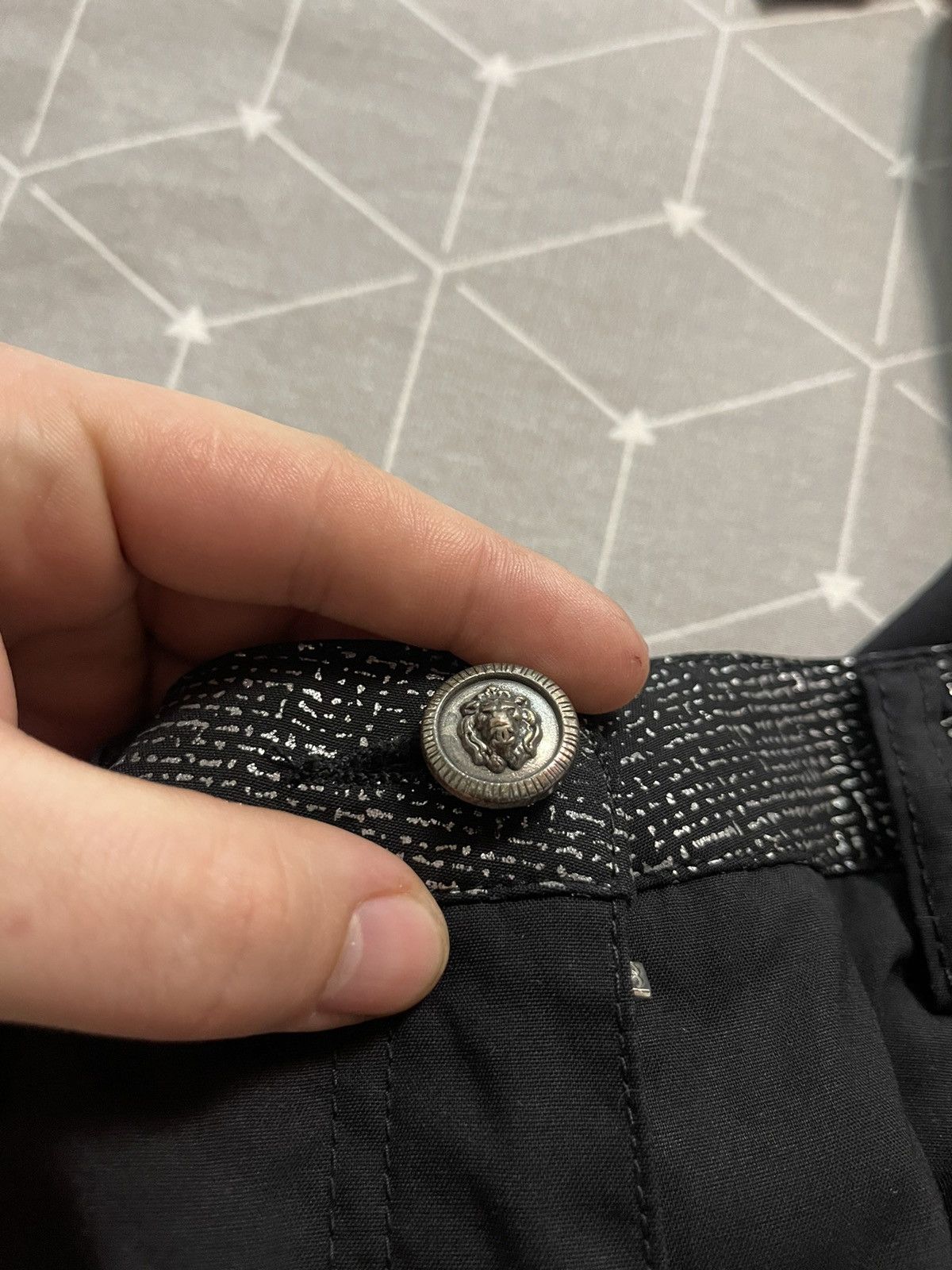 Chanel Chanel 31 Rue Cambon Logo Wool Pants w/ Lion Head Button Size 26" / US 2 / IT 38 - 21 Thumbnail