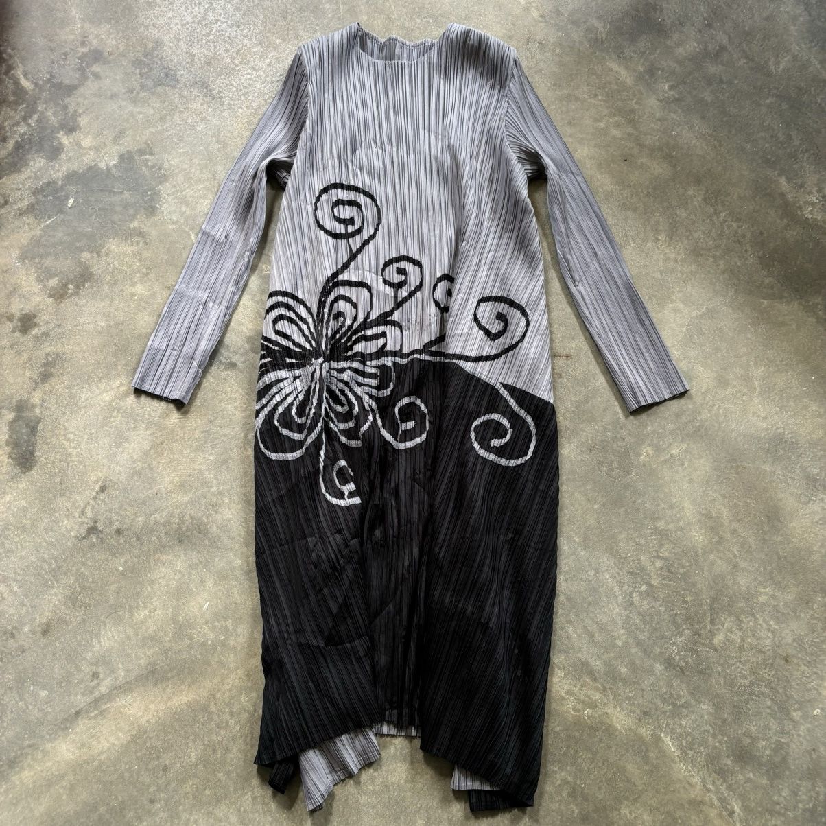 Pleats Please Issey Miyake Pleats Please Issey Miyake Long Dress Size ONE SIZE - 2 Thumbnail