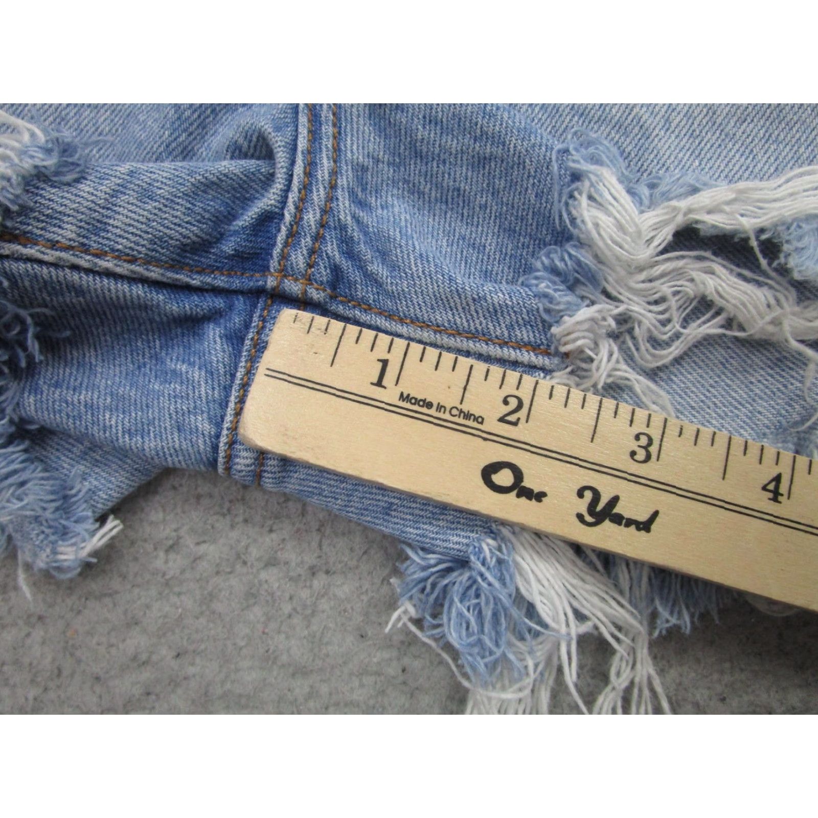 Levi's VINTAGE Levis 501 Premium Shorts Womens W30 Blue Denim High Rise Cutoff Frayed Size 30" / US 8 / IT 44 - 7 Thumbnail