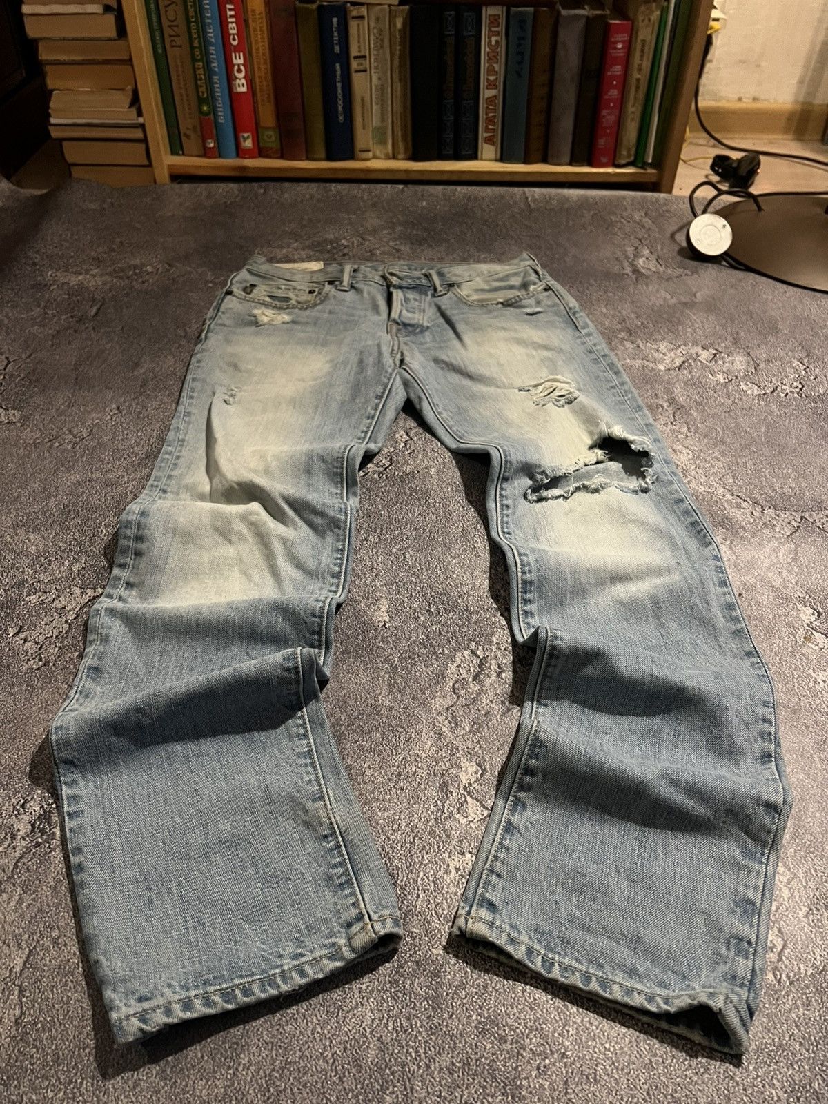 Distressed Slim Fit / Archive Swag Style / Y2K Destroyed