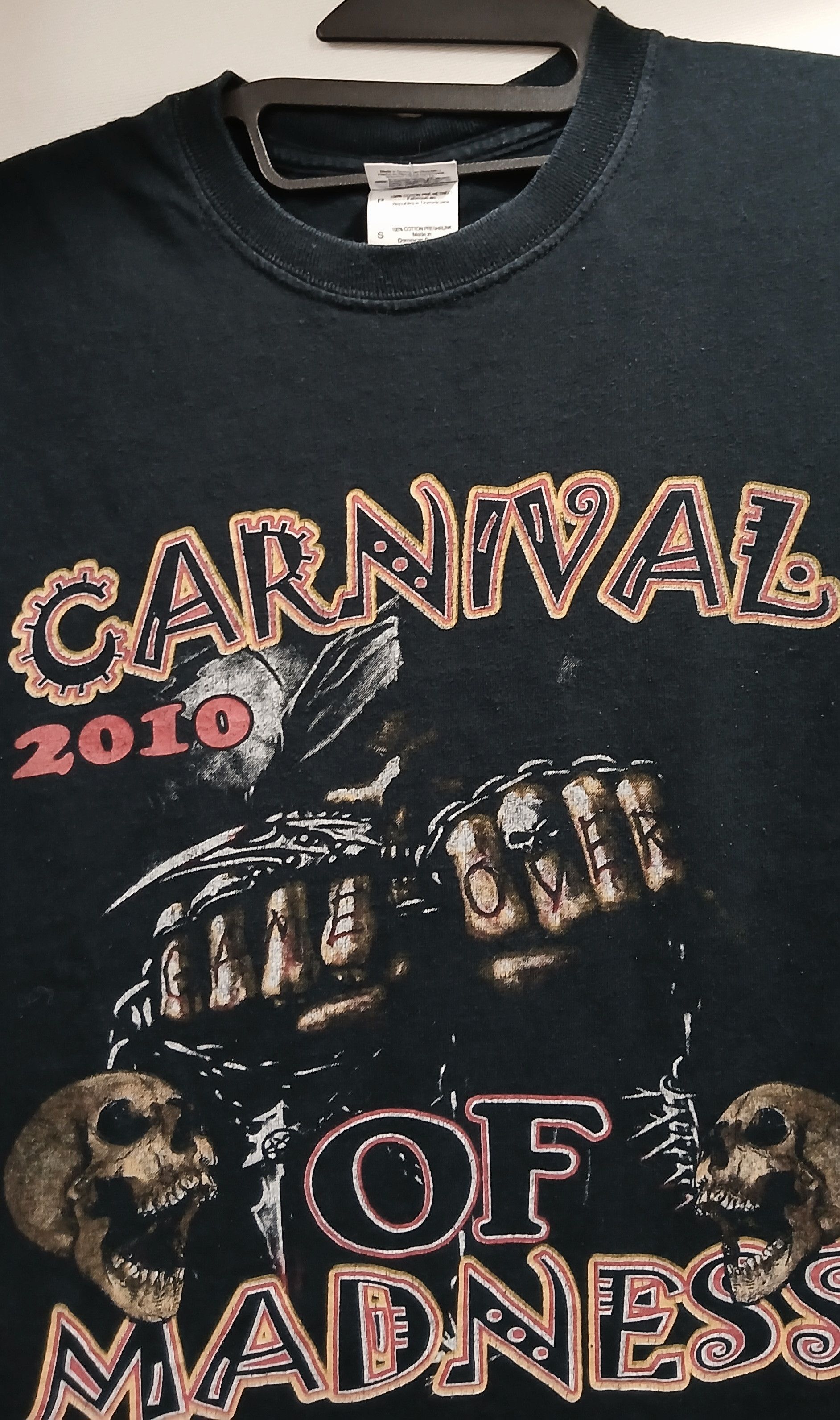 Gildan 2010 Shinedown Carnival of Madness Tour Official T-Shirt Size US S / EU 44-46 / 1 - 3 Thumbnail
