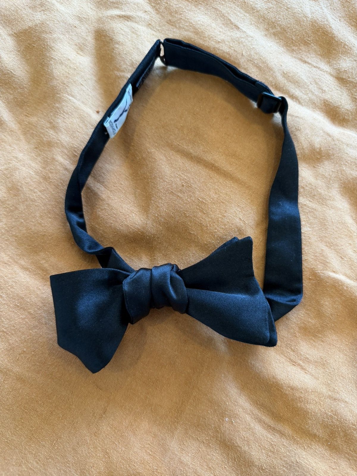 P. Johnson Silk Bowtie Size ONE SIZE - 1 Thumbnail