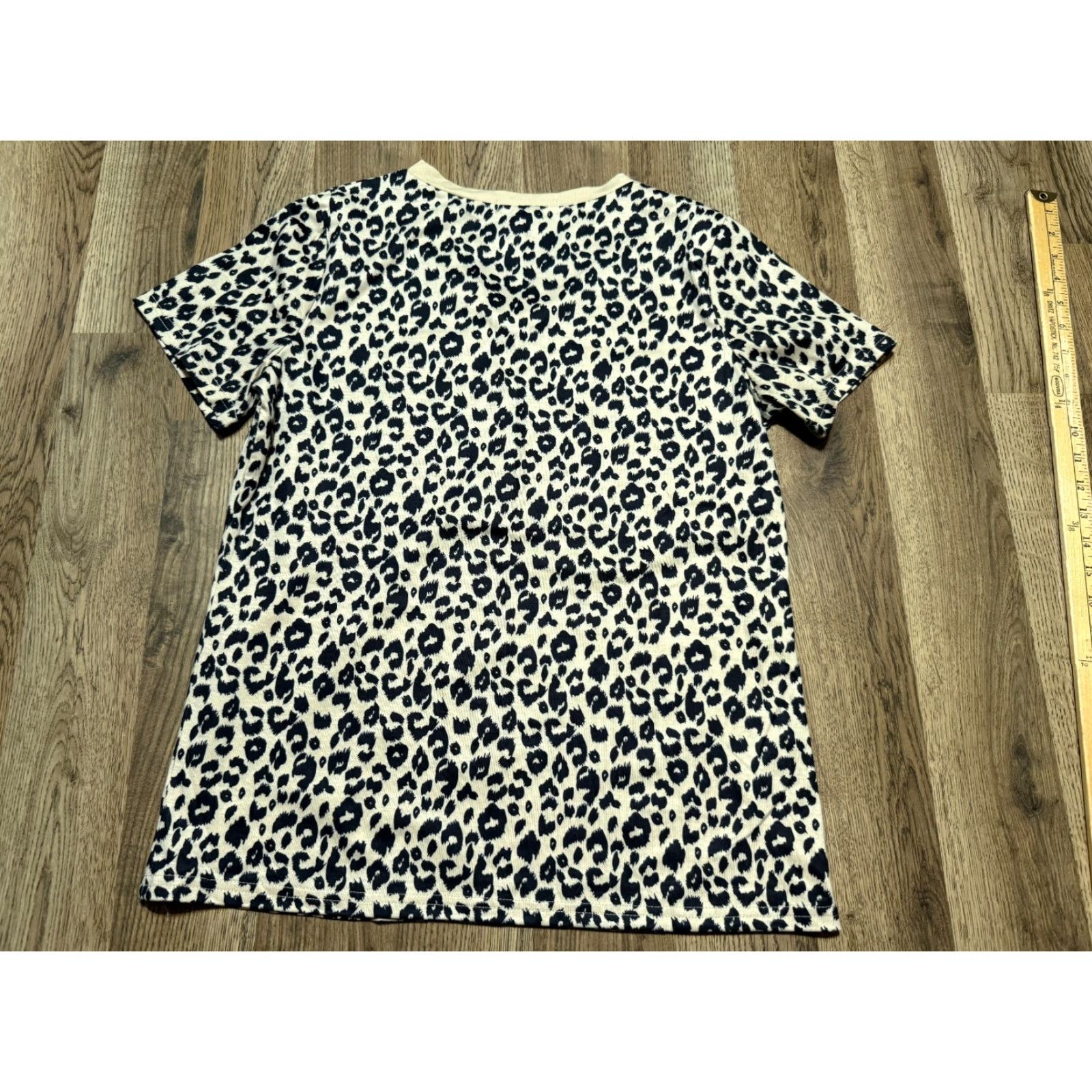 Vintage Blooming Jolly Shirt Women's Medium Black Short Sleeve V-Neck Animal Print Shirt Size M / US 6-8 / IT 42-44 - 2 Thumbnail
