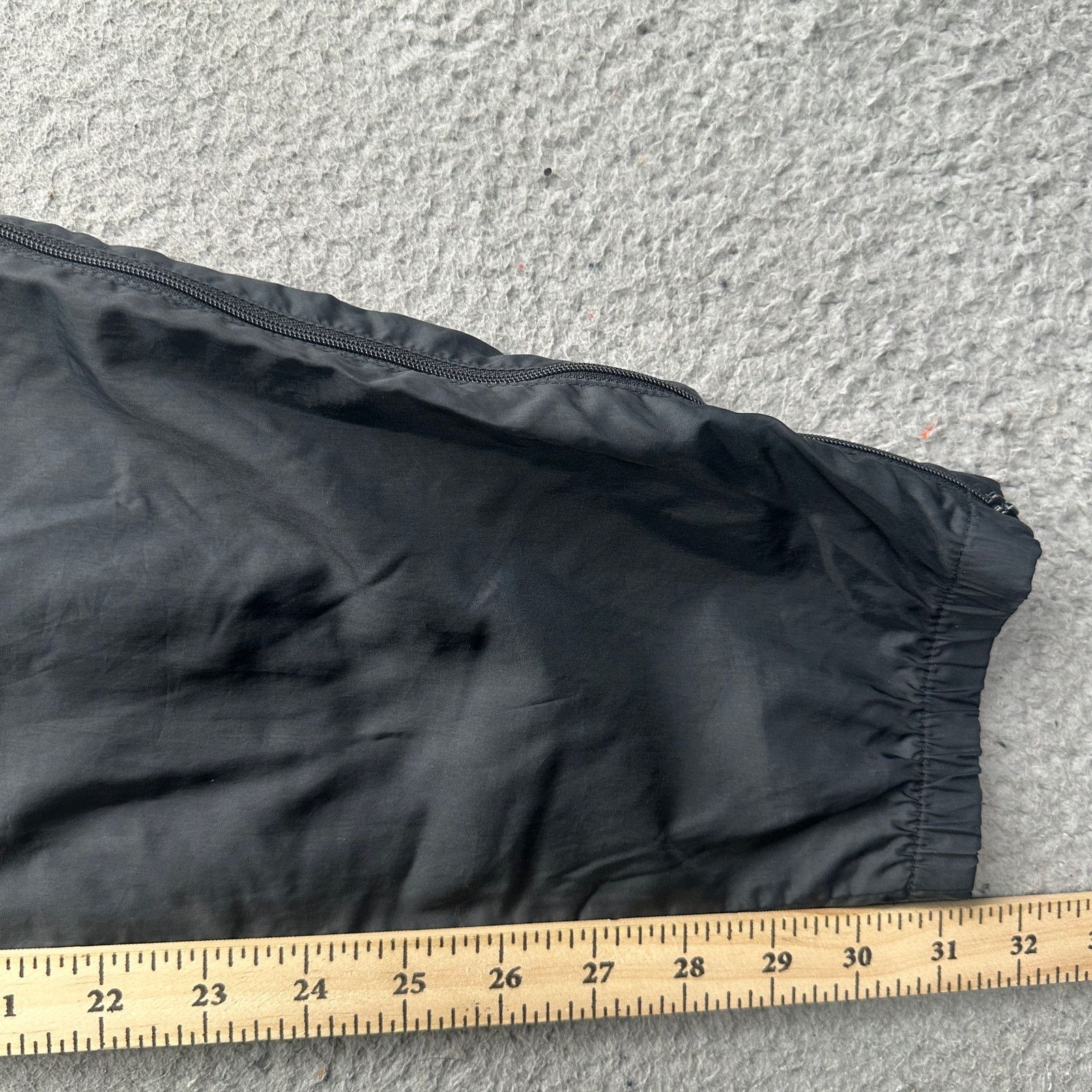 Nike Vintage 90s Nike Gray Tag Windbreaker Pants Mens Large Black Size US 35 - 5 Thumbnail