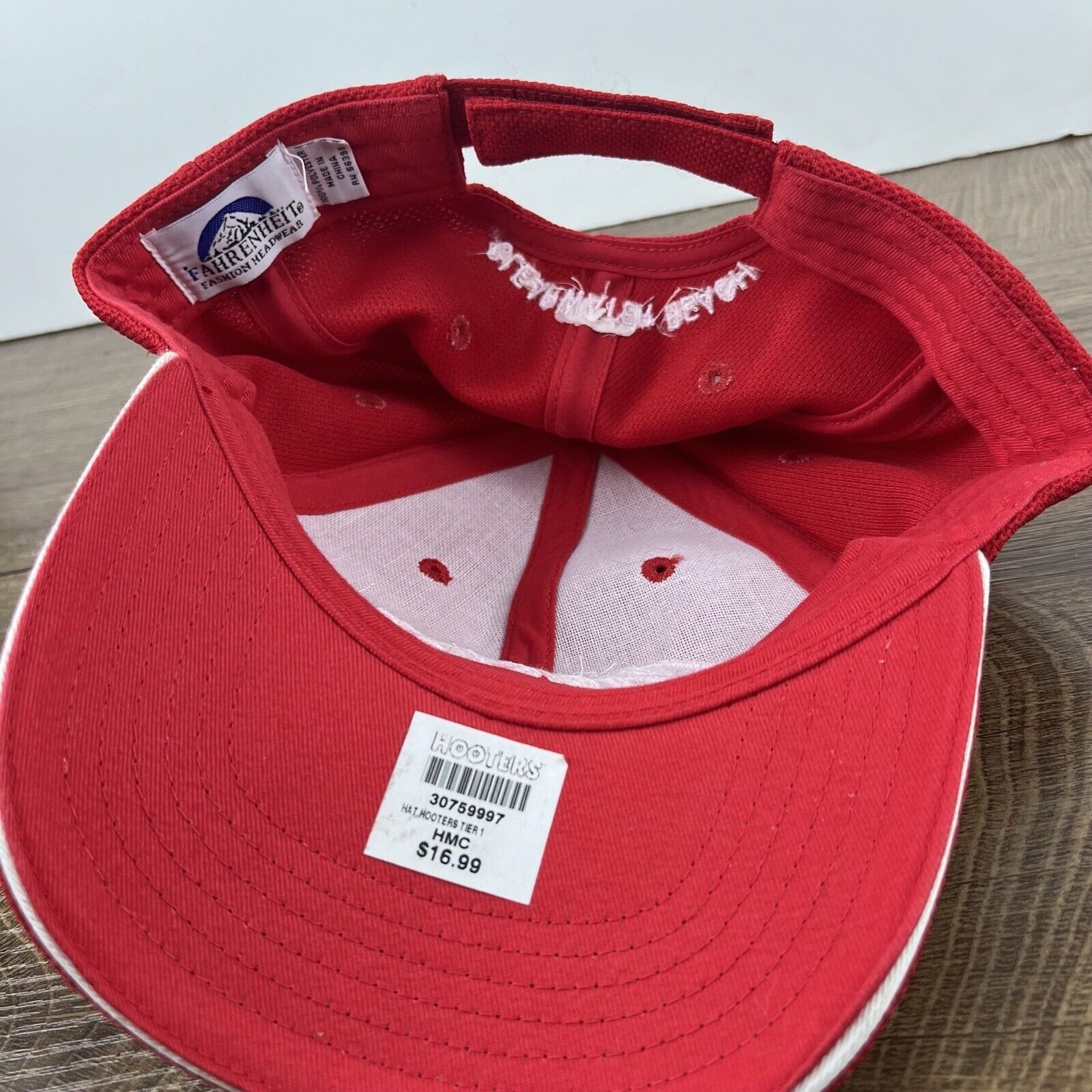 Other Hooters Hat Hooters Red Baseball Hat Red Adjustable Hat Red Size ONE SIZE - 16 Thumbnail