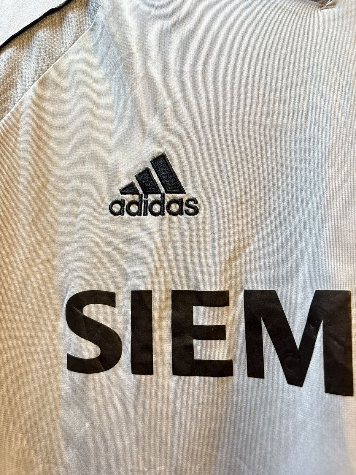 Adidas Vintage 2005-2006 Real Madrid Home Kit Size US M / EU 48-50 / 2 - 9 Thumbnail