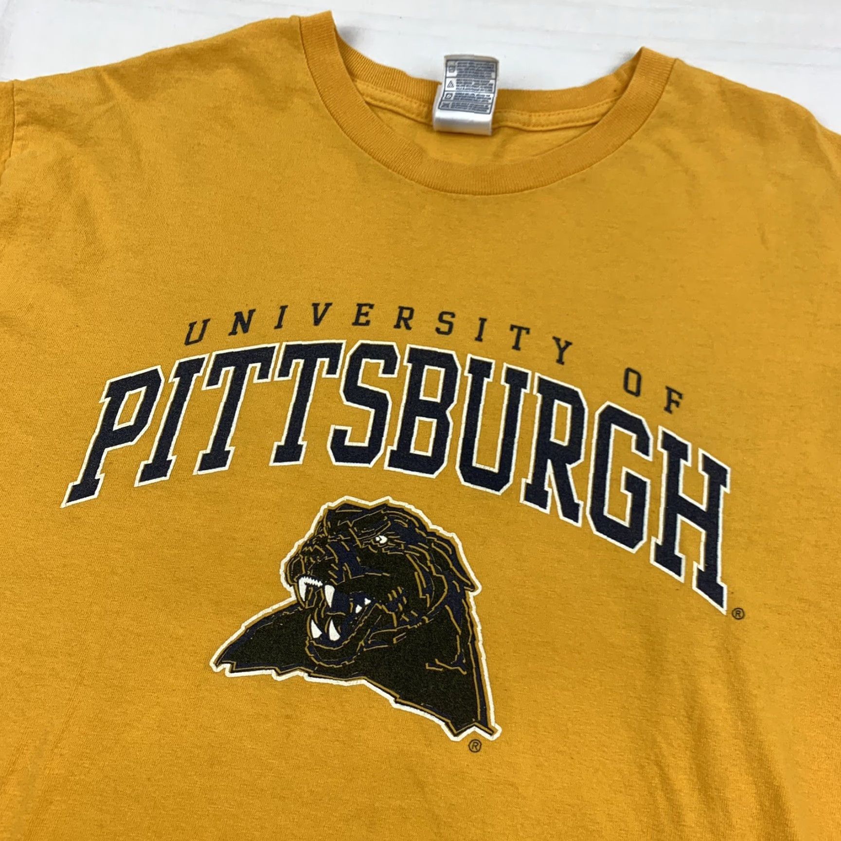 Vintage VINTAGE University of Pittsburgh T Shirt Mens Adult Large Yellow College Y2K USA University Pittsburgh Shirt Size US L / EU 52-54 / 3 - 2 Thumbnail