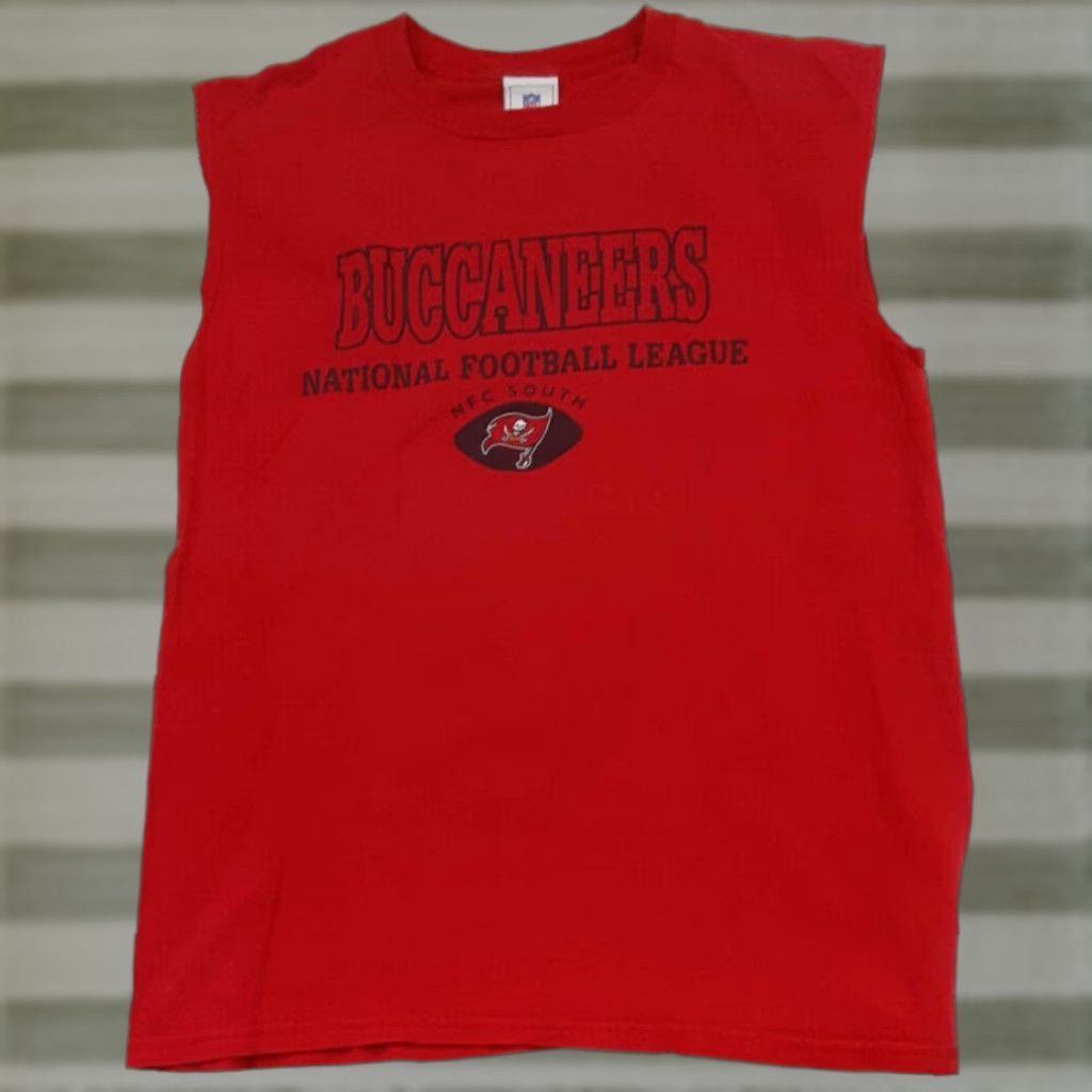 NFL VINTAGE NFL Tampa Bay Buccaneers Sleeveless Tank Top L Red Men Sleeveless Football Sports Tank Top Large Size US L / EU 52-54 / 3 - 1 Thumbnail